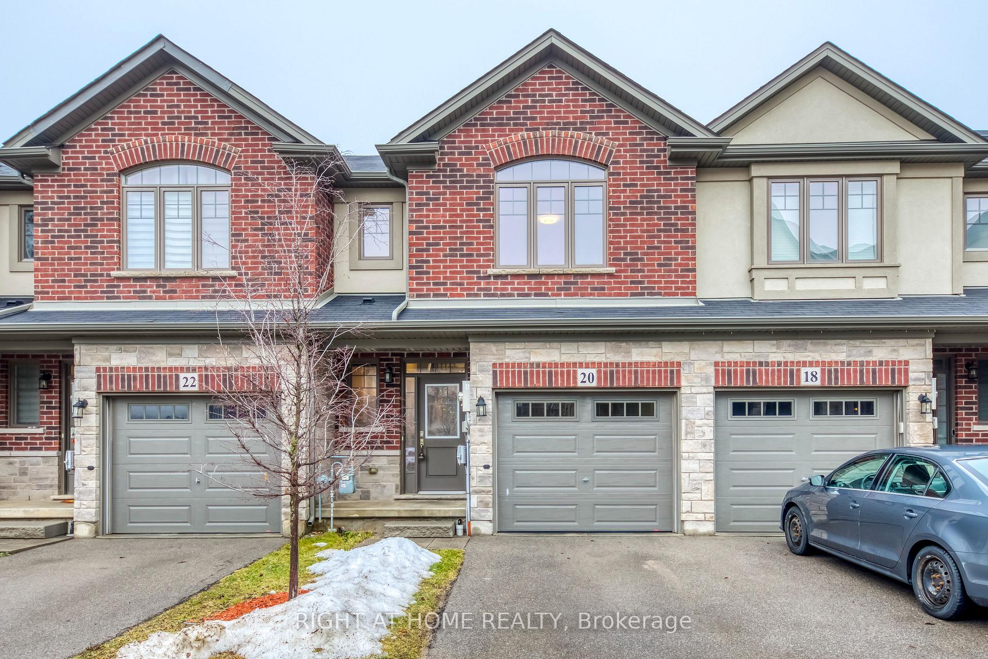 Photo 1 of 20 Farley Lane, Hamilton, Ancaster — HOMEH