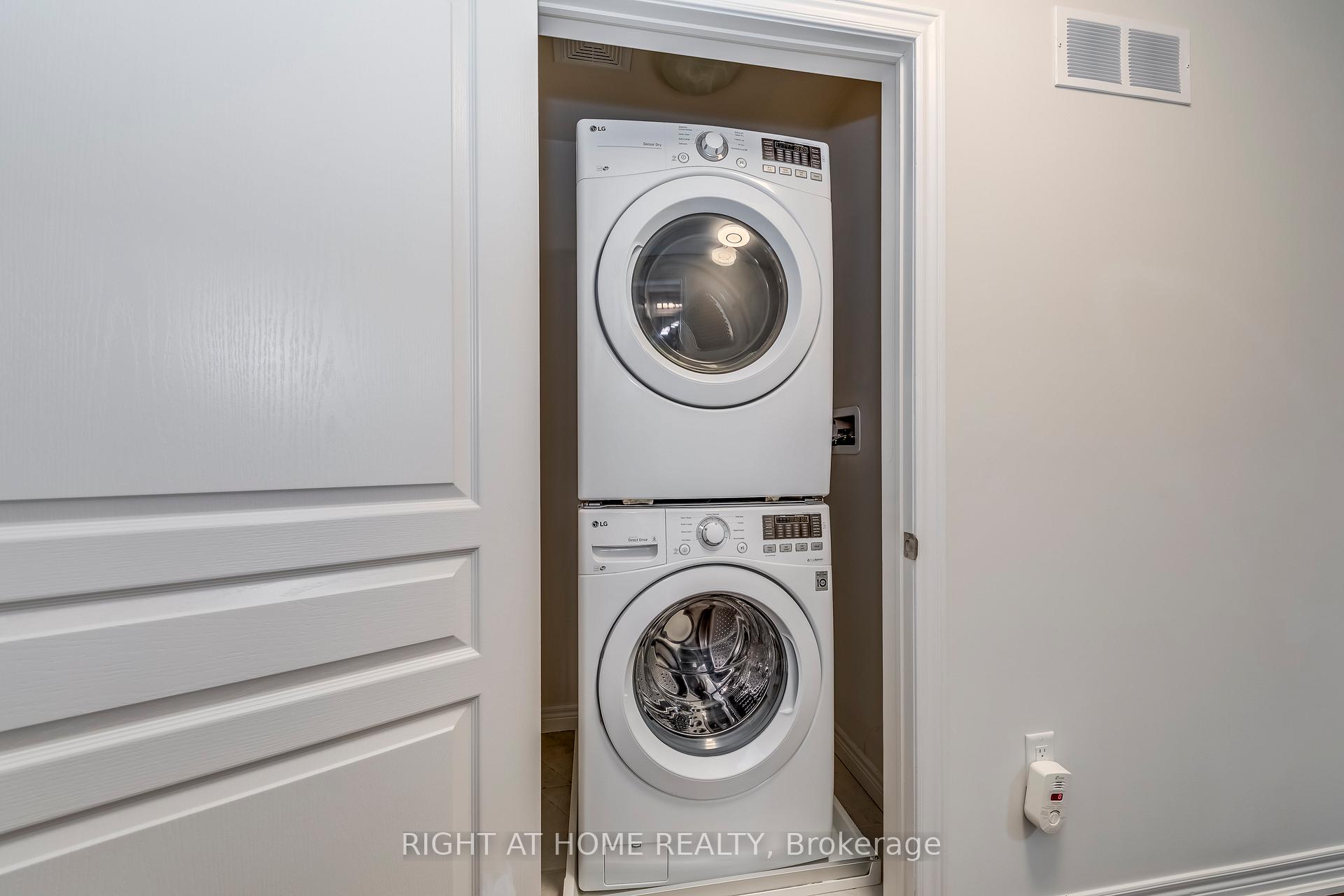 Photo 25 of 20 Farley Lane, Hamilton, Ancaster — HOMEH