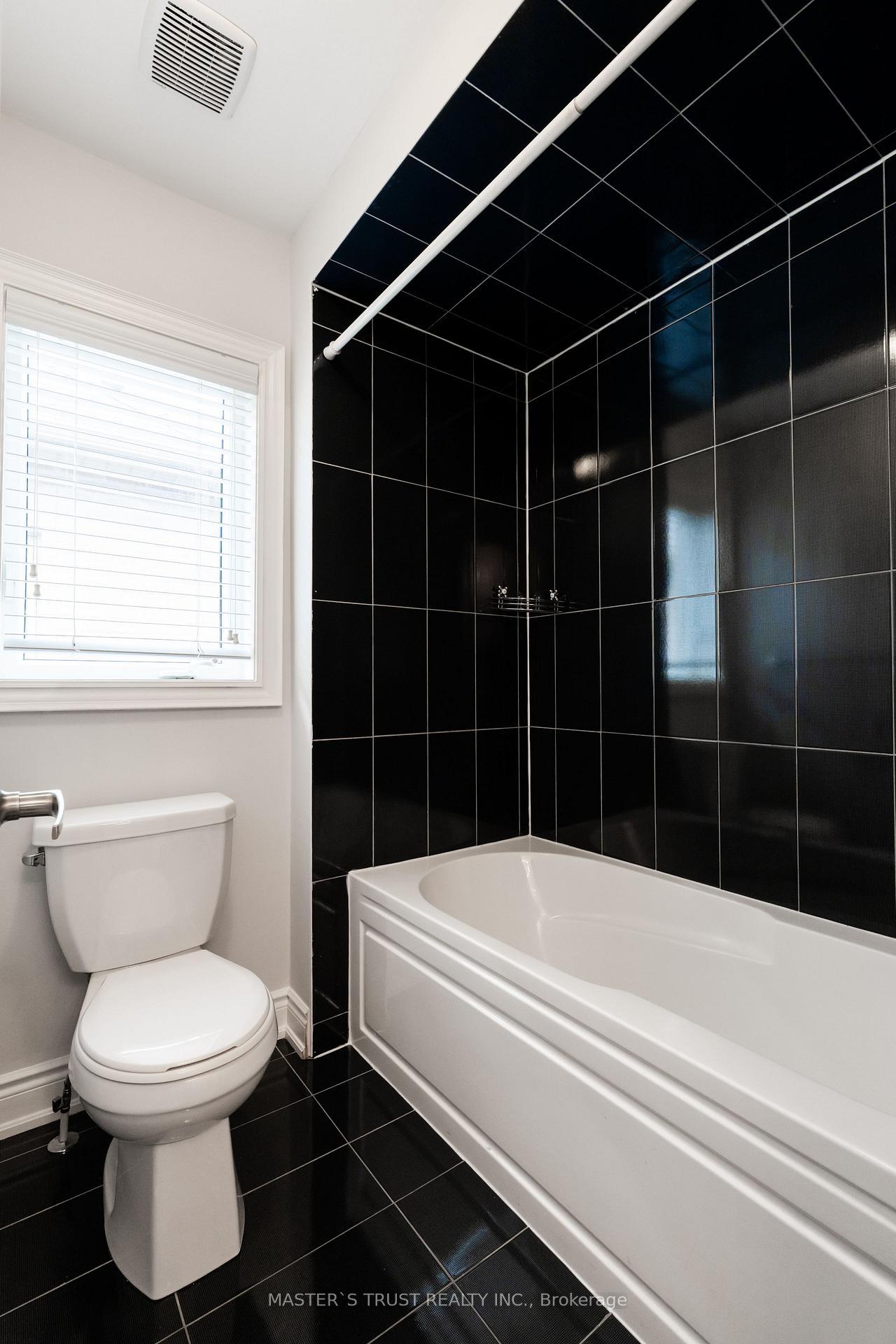 Photo 32 of 1562 Leger Way, Milton, Ford — HOMEH