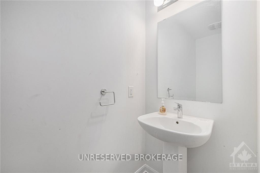 Photo 9 of 1017 Parabolica Way, Ottawa, Kanata - Kanata Lakes/Heritage Hills — HOMEH