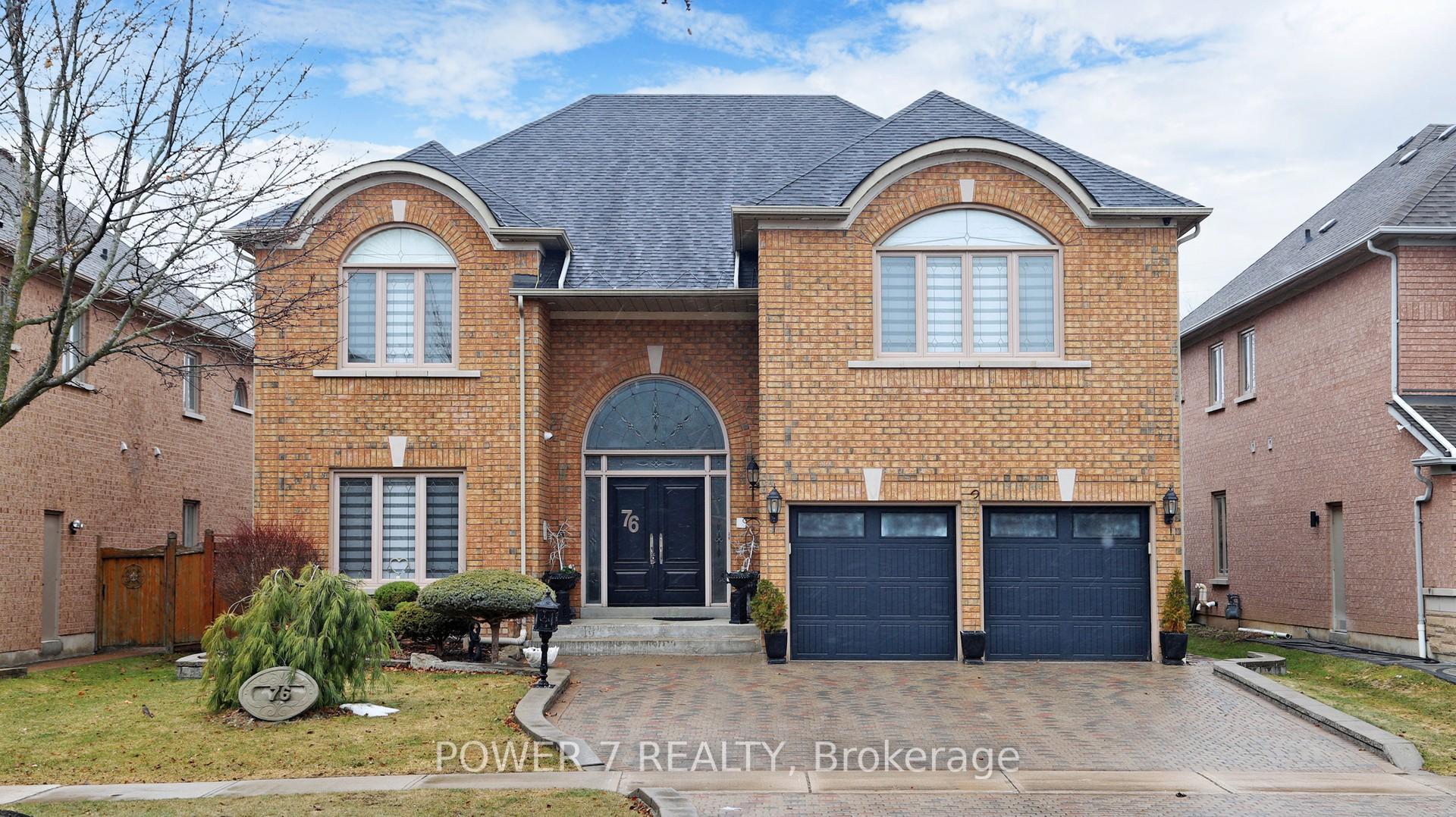 Front of 76 Silver Rose Crescent