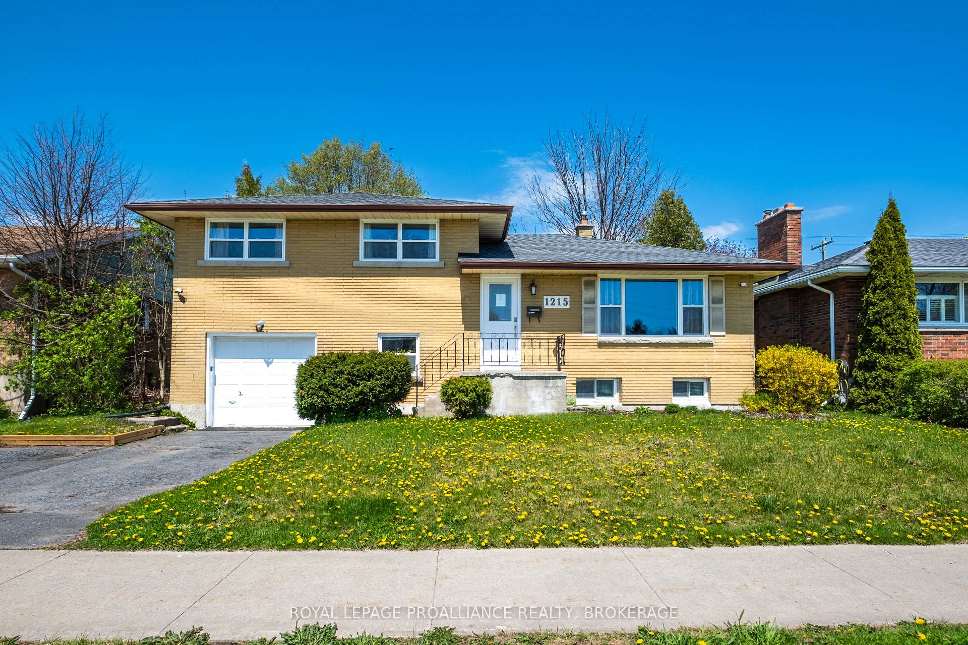 Front of 1215 Johnson Street