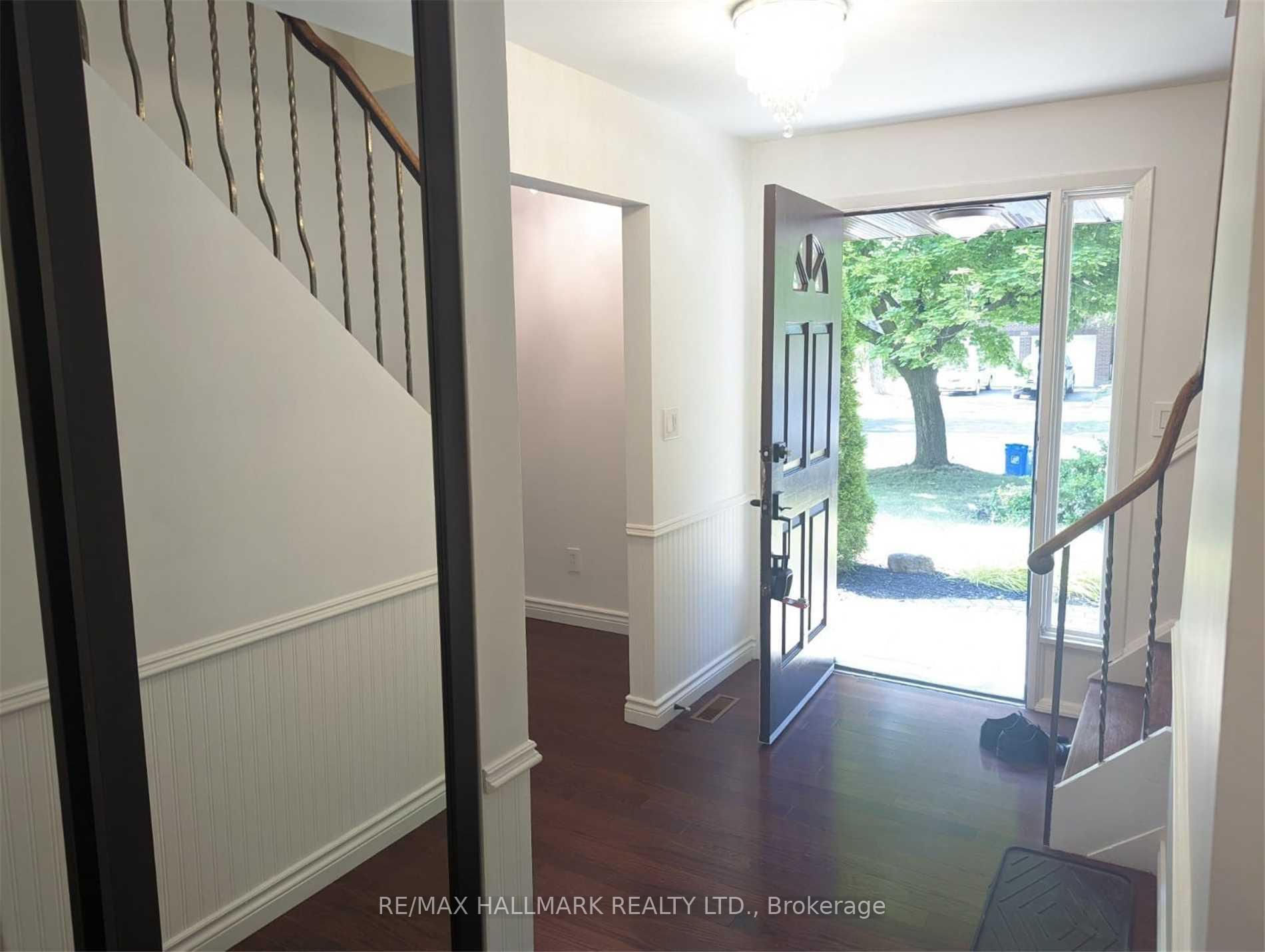 Photo 5 of 234 Romfield Circuit, Markham, Royal Orchard — HOMEH