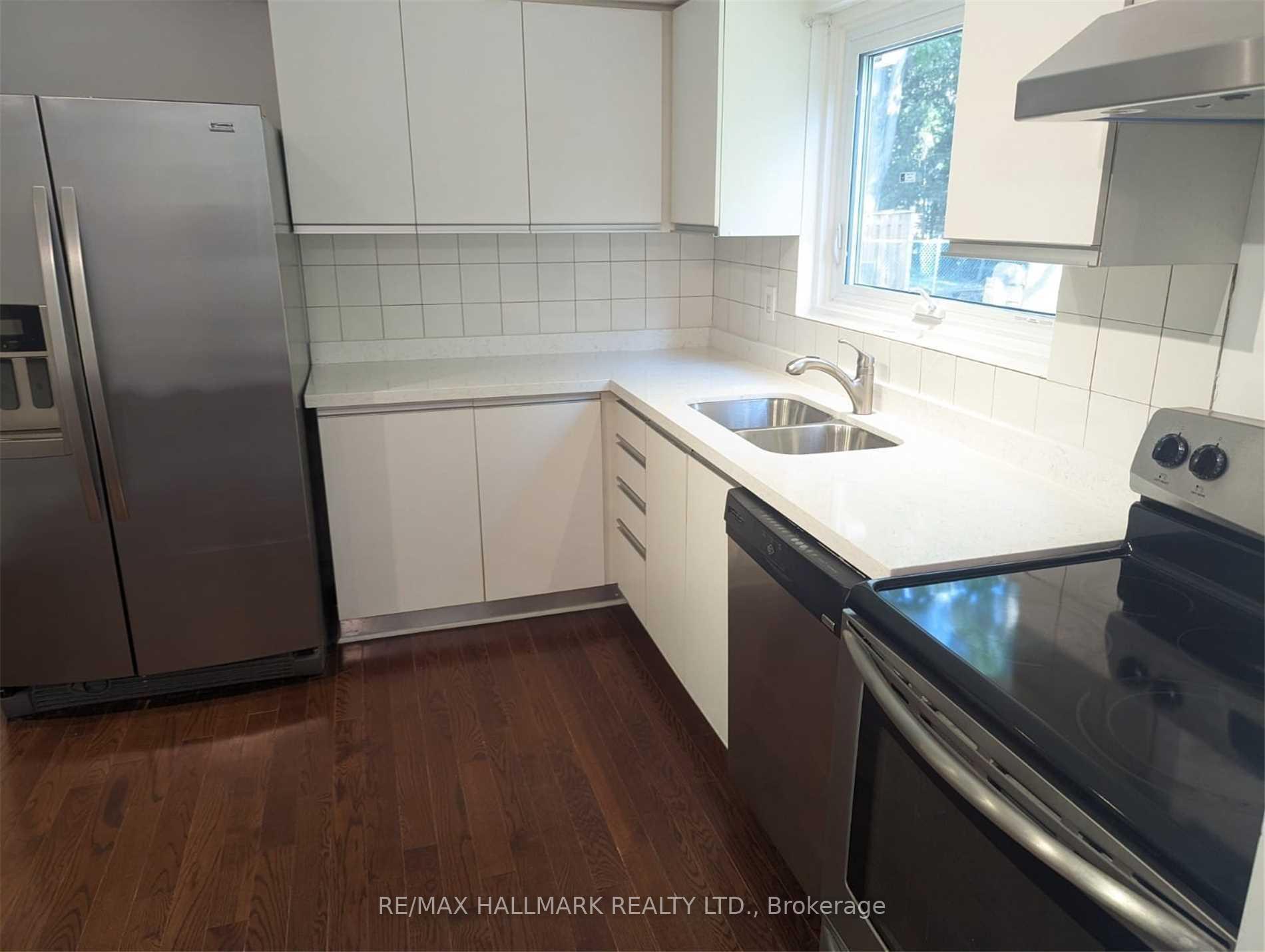 Photo 7 of 234 Romfield Circuit, Markham, Royal Orchard — HOMEH