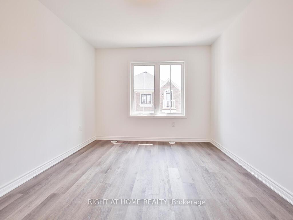 Photo 5 of Unit 63, 1317 Leriche Way, Milton, Bowes — HOMEH