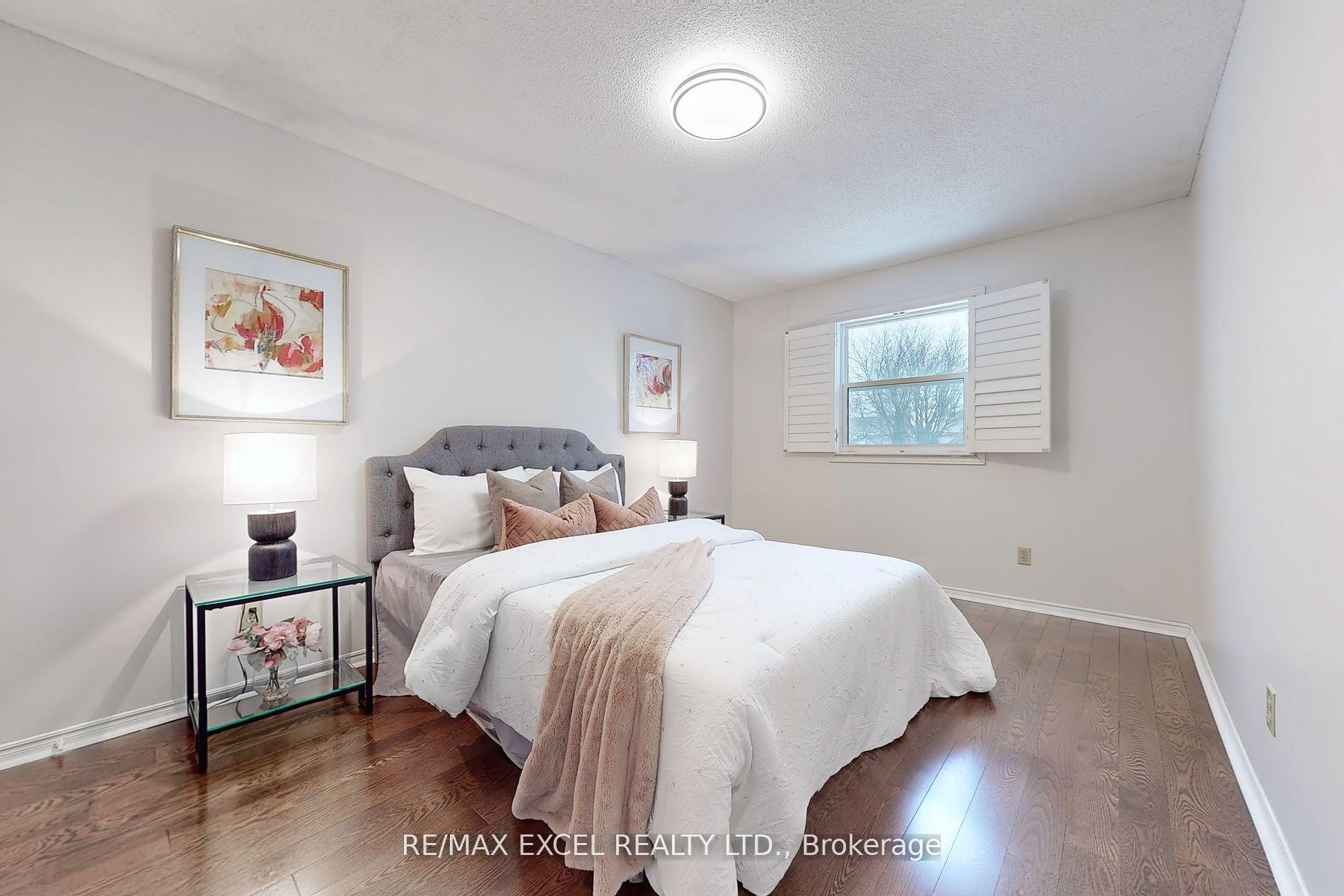 Photo 23 of 31 Barlow Road, Markham, Unionville — HOMEH