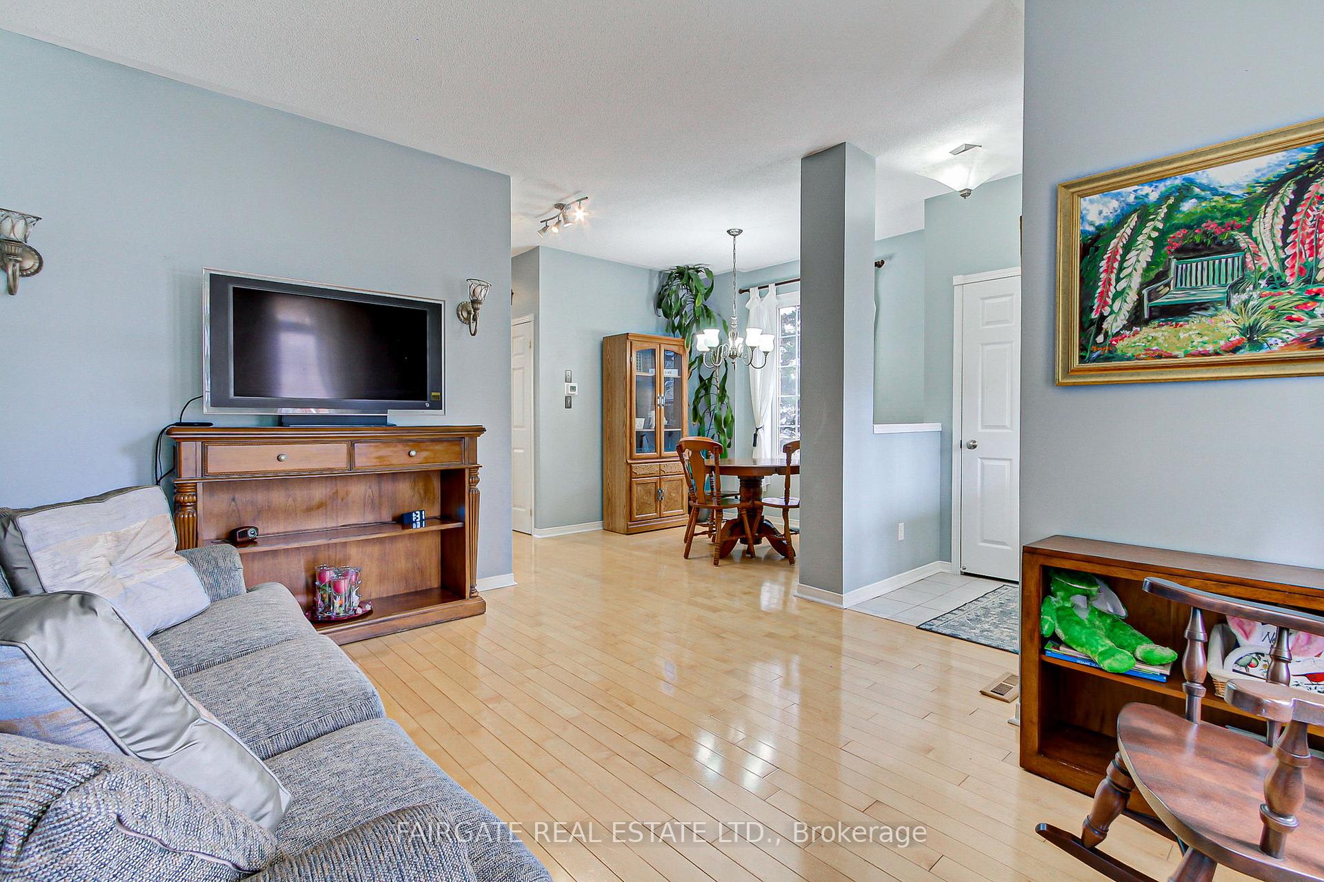 Photo 7 of 9 Colty Drive, Markham, Angus Glen — HOMEH