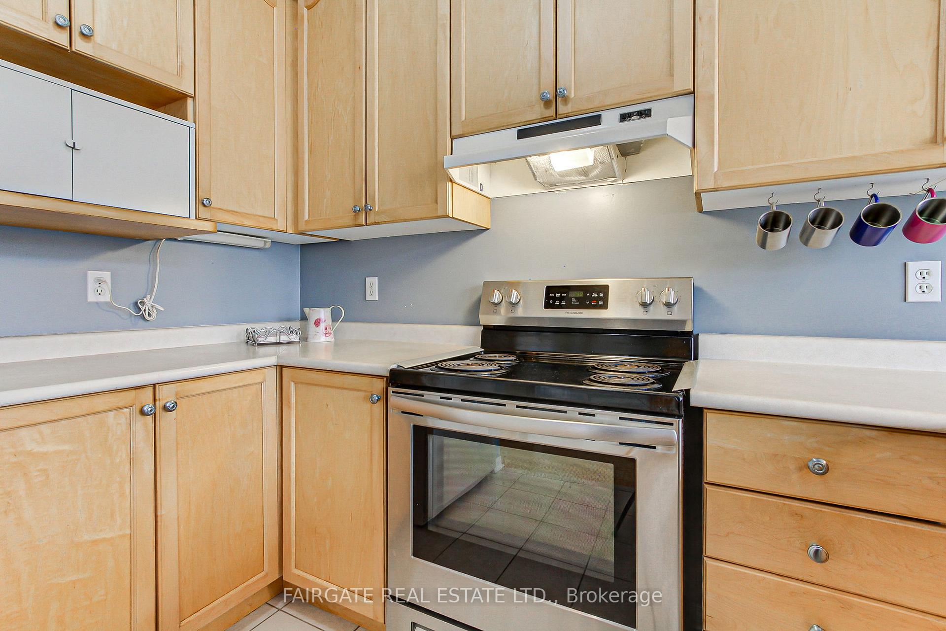 Photo 15 of 9 Colty Drive, Markham, Angus Glen — HOMEH