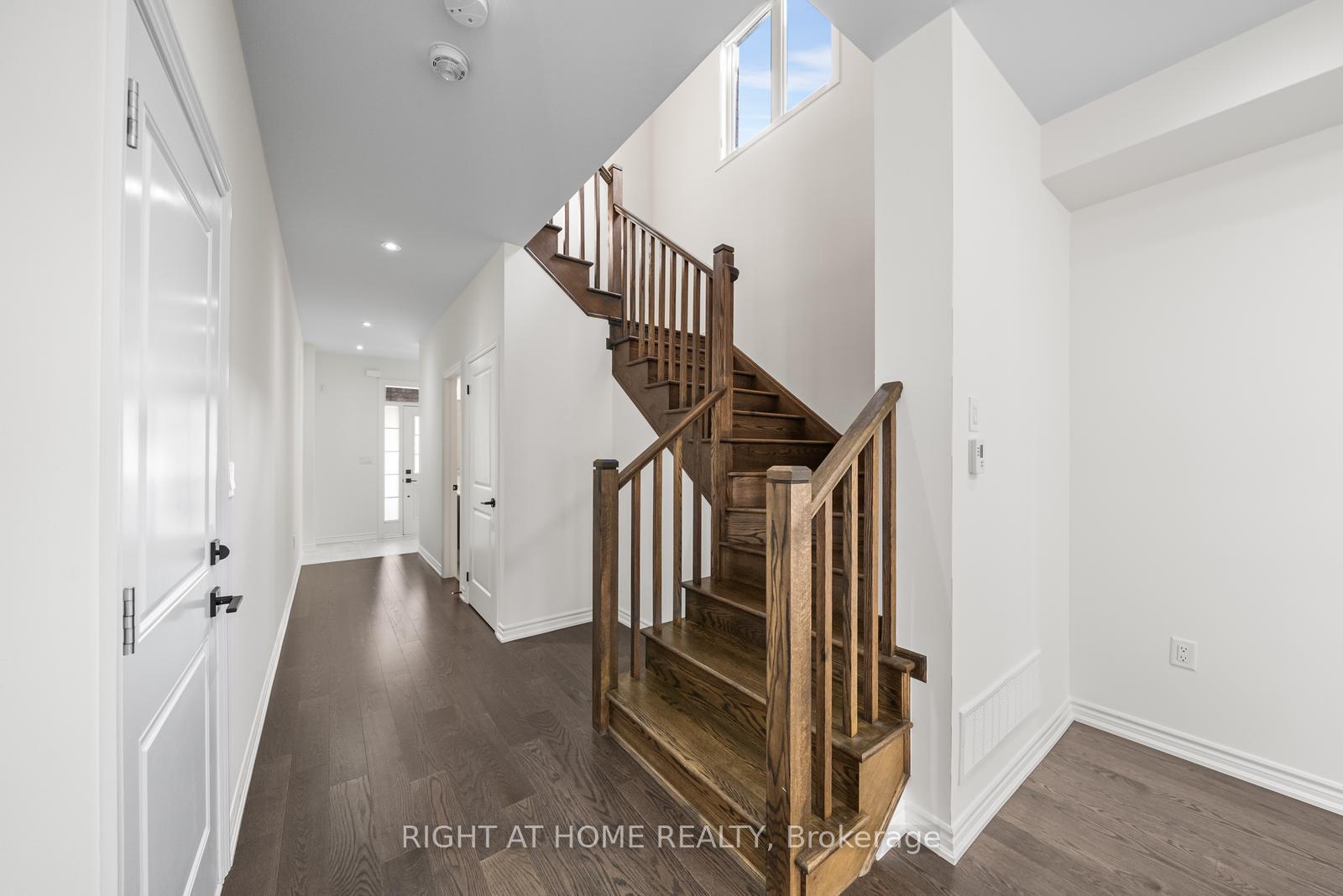 Photo 5 of 471 Bergamot Avenue, Milton, Walker — HOMEH