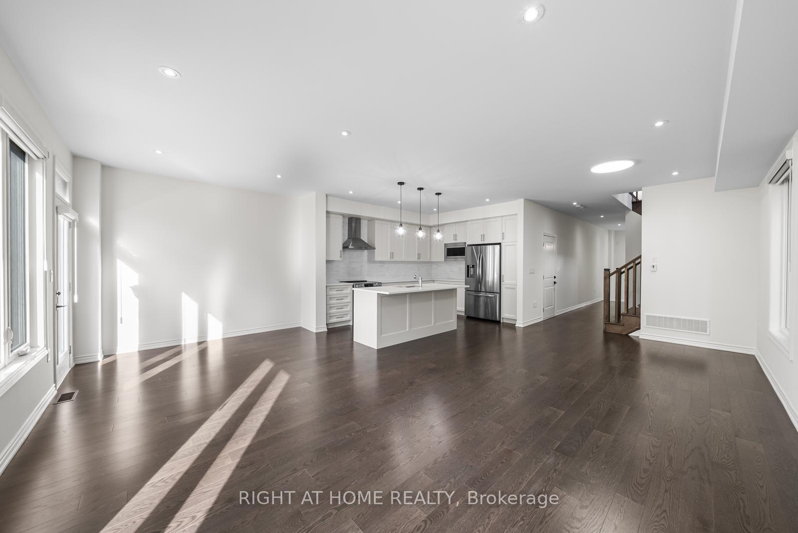 Photo 10 of 471 Bergamot Avenue, Milton, Walker — HOMEH