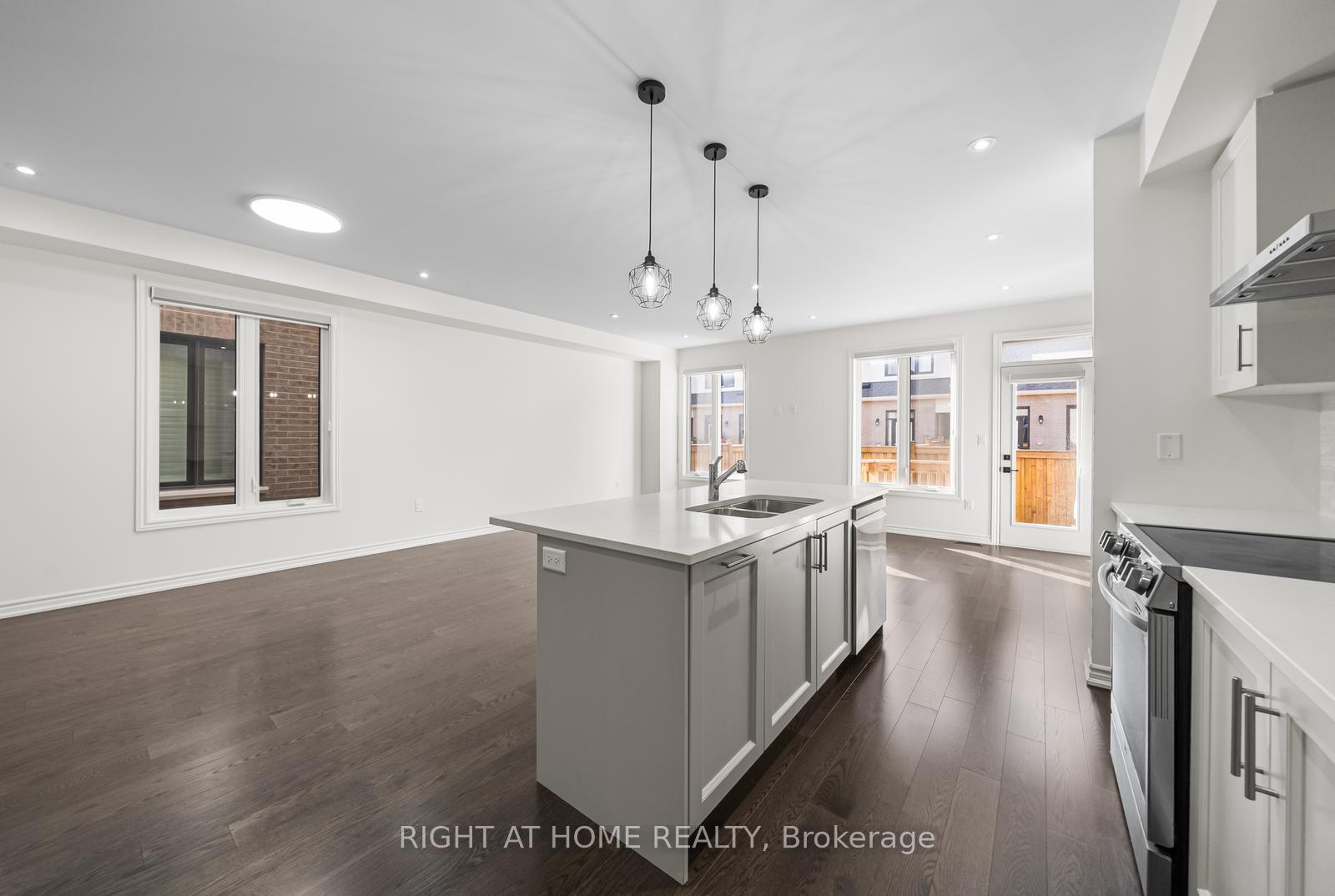 Photo 15 of 471 Bergamot Avenue, Milton, Walker — HOMEH