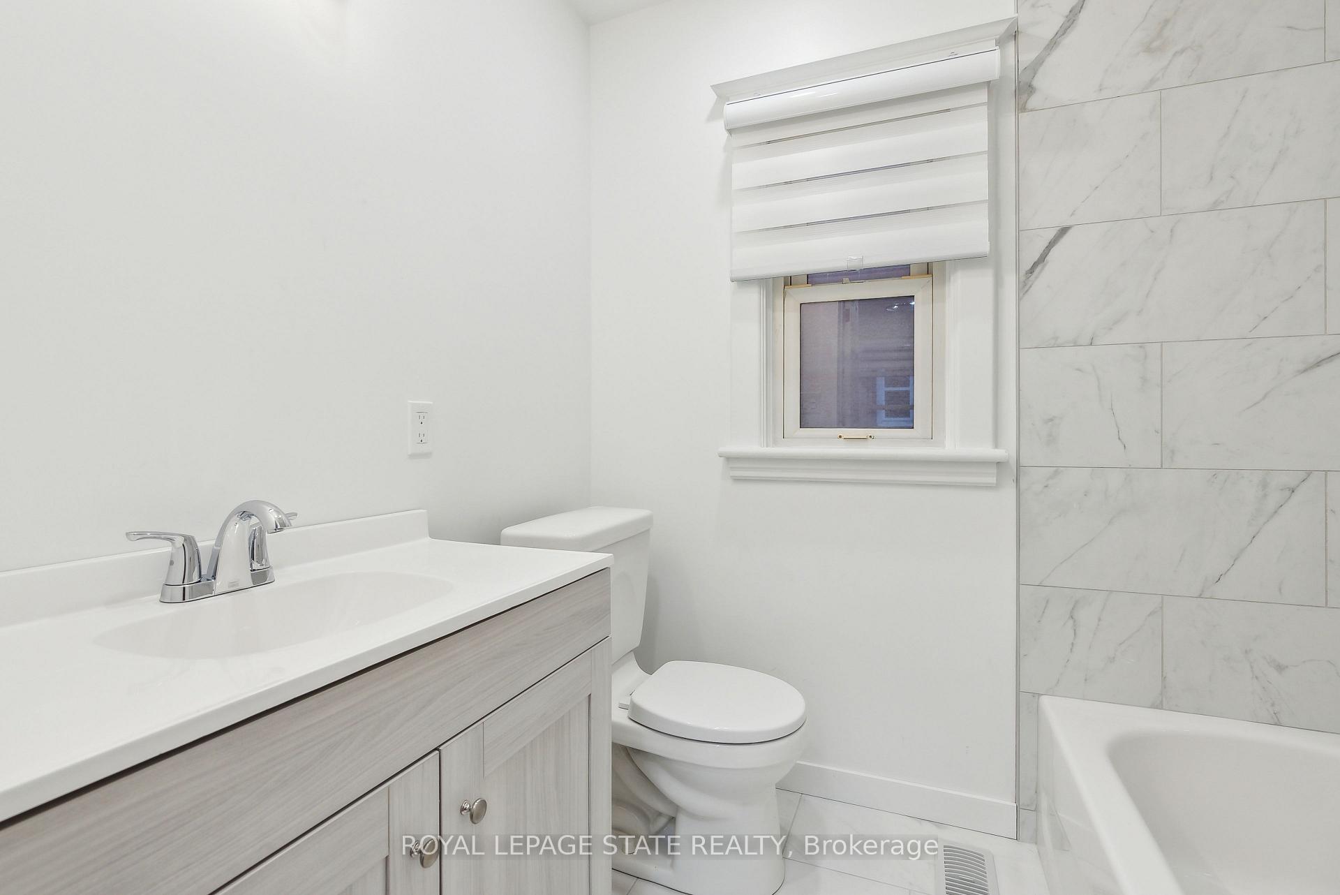 Photo 10 of 28 Connaught Avenue N, Hamilton, Gibson — HOMEH