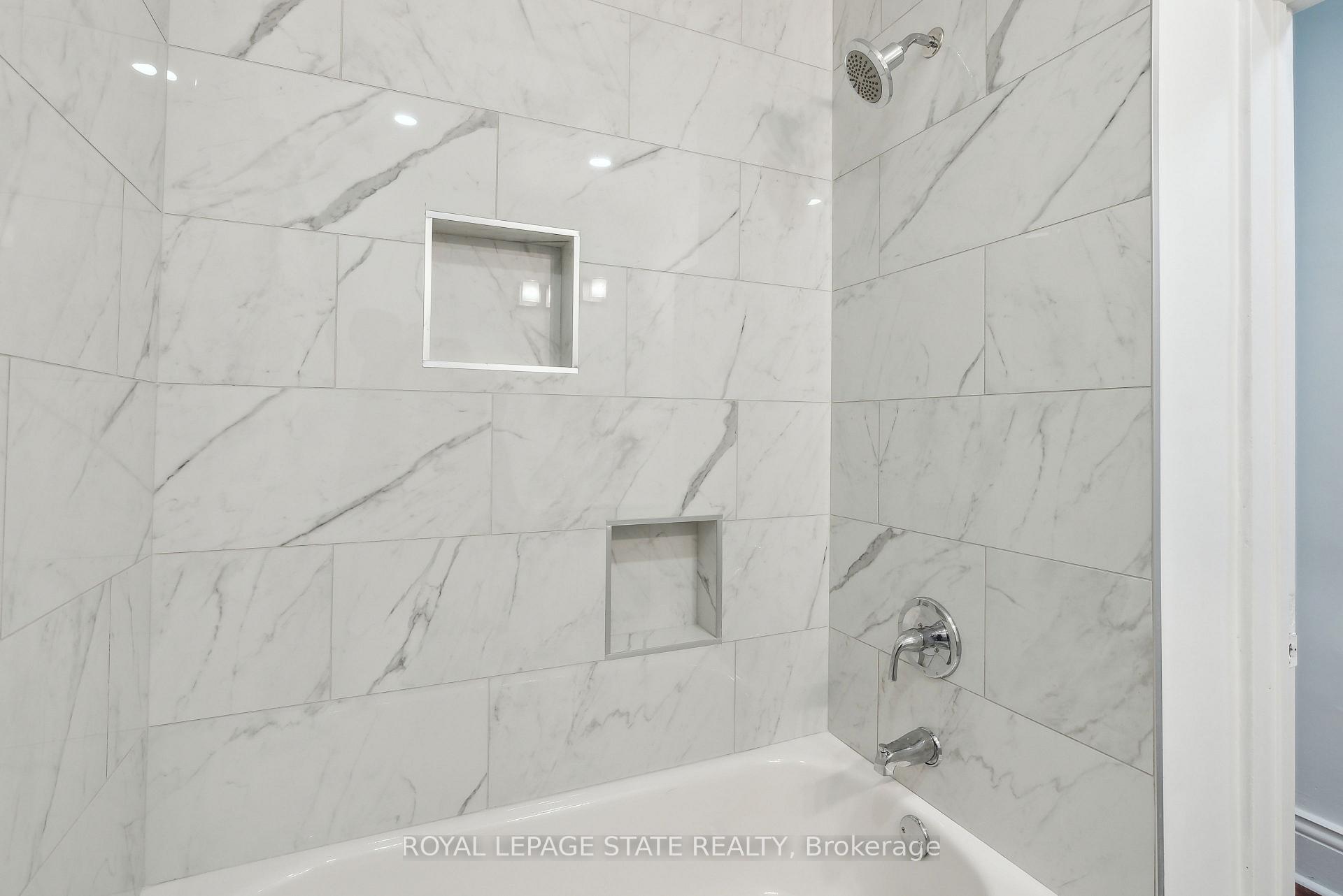 Photo 11 of 28 Connaught Avenue N, Hamilton, Gibson — HOMEH
