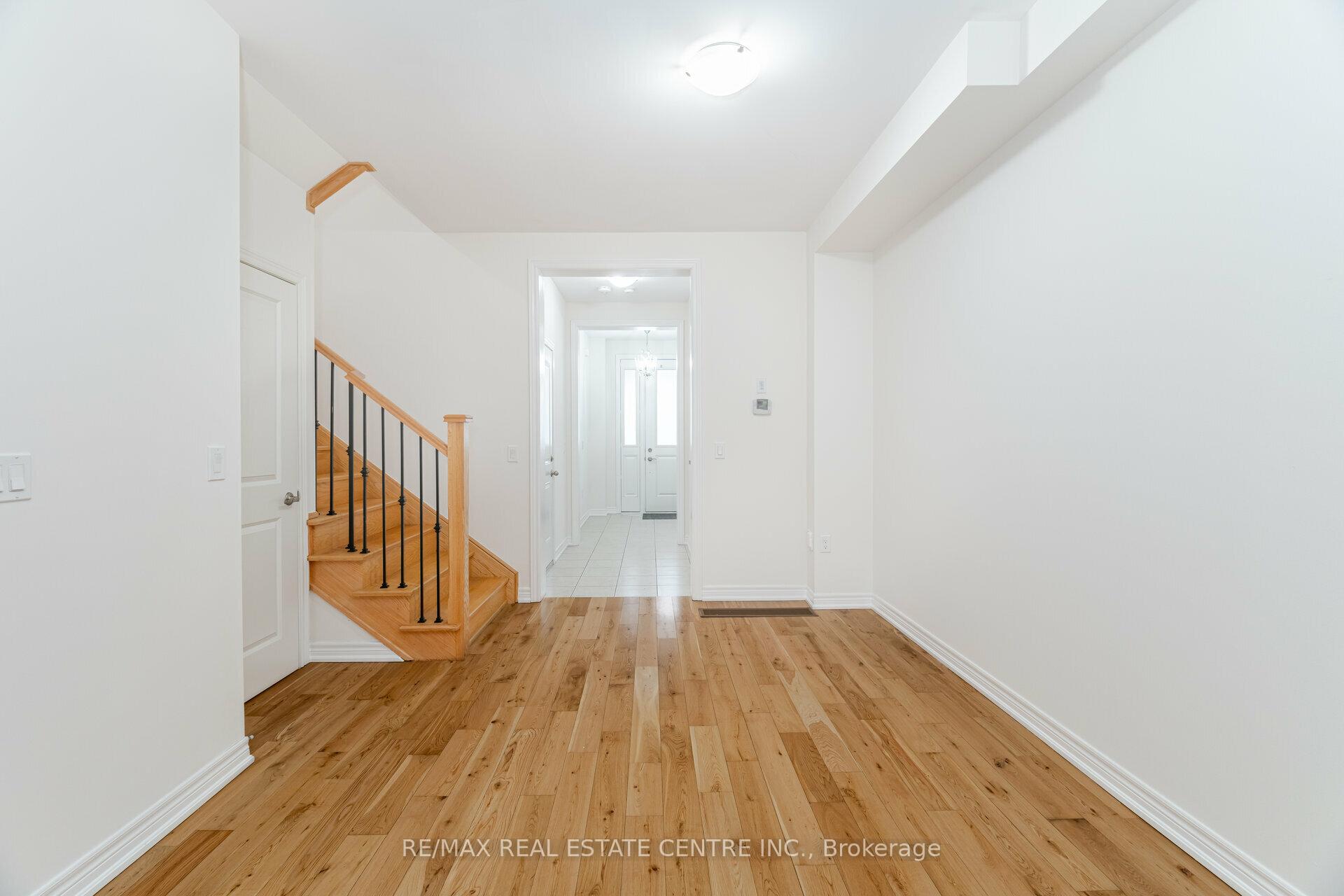 Photo 6 of 8 Talence Drive, Hamilton, Stoney Creek — HOMEH