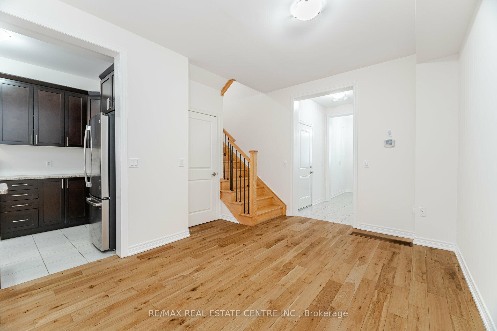 Photo 7 of 8 Talence Drive, Hamilton, Stoney Creek — HOMEH