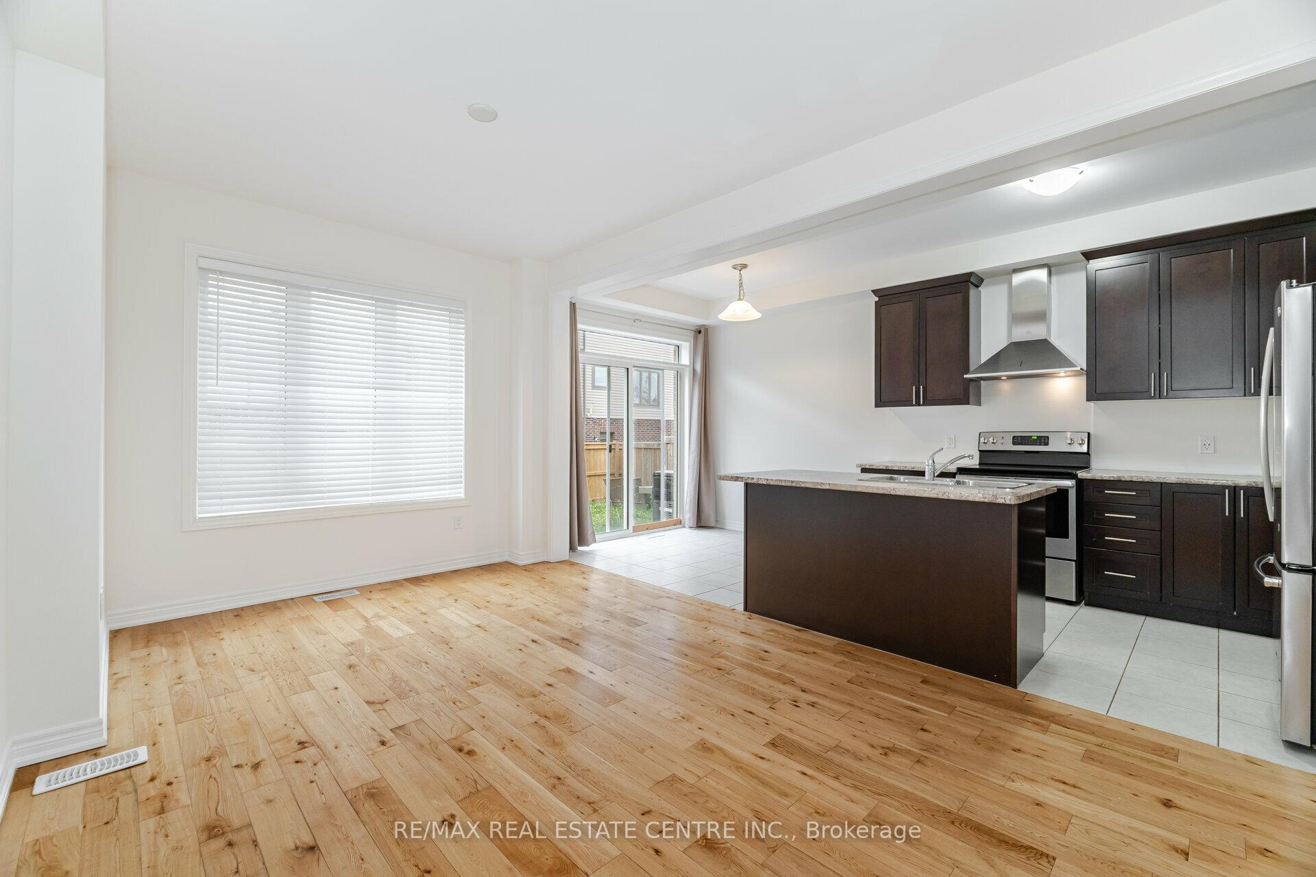 Photo 11 of 8 Talence Drive, Hamilton, Stoney Creek — HOMEH