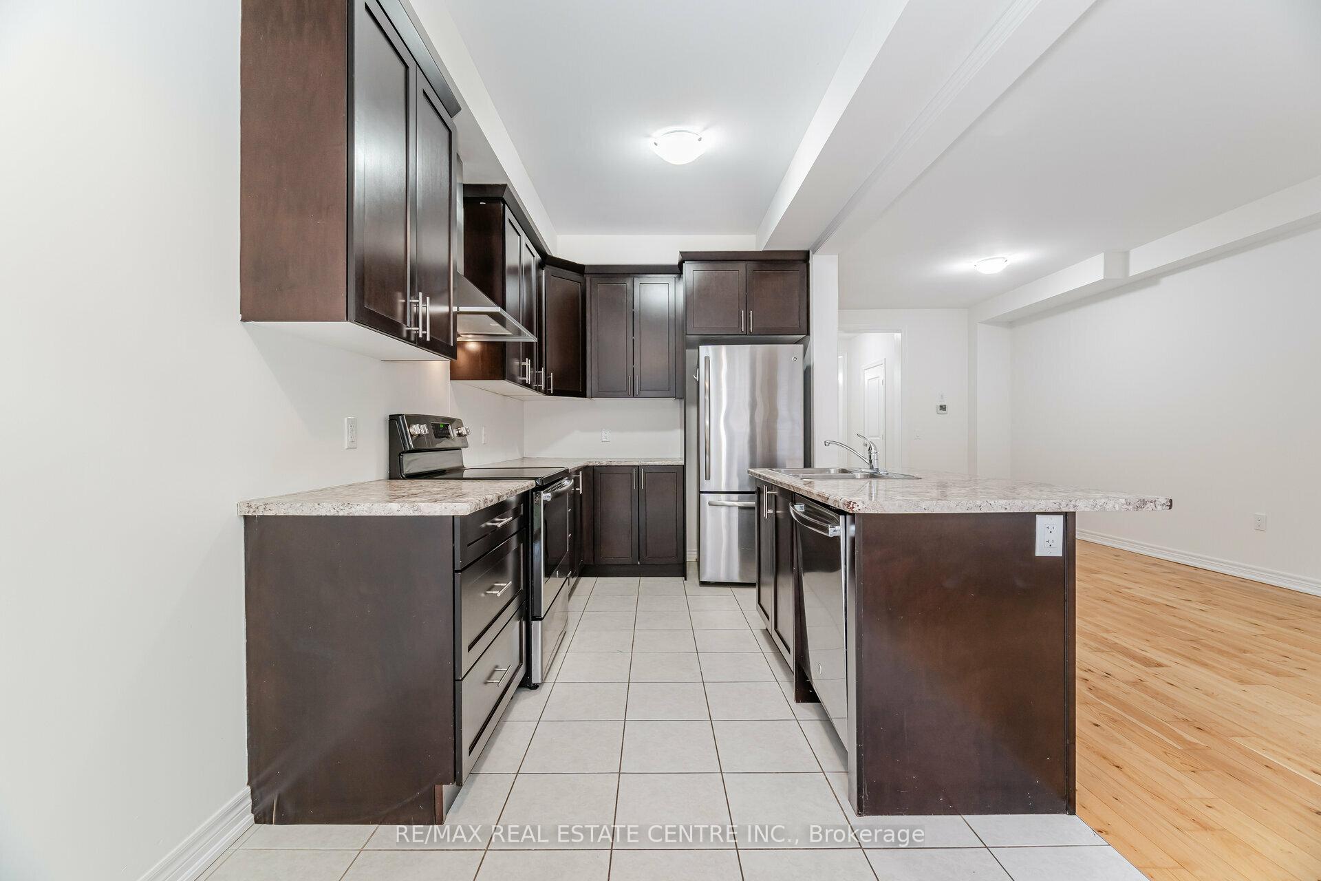Photo 15 of 8 Talence Drive, Hamilton, Stoney Creek — HOMEH