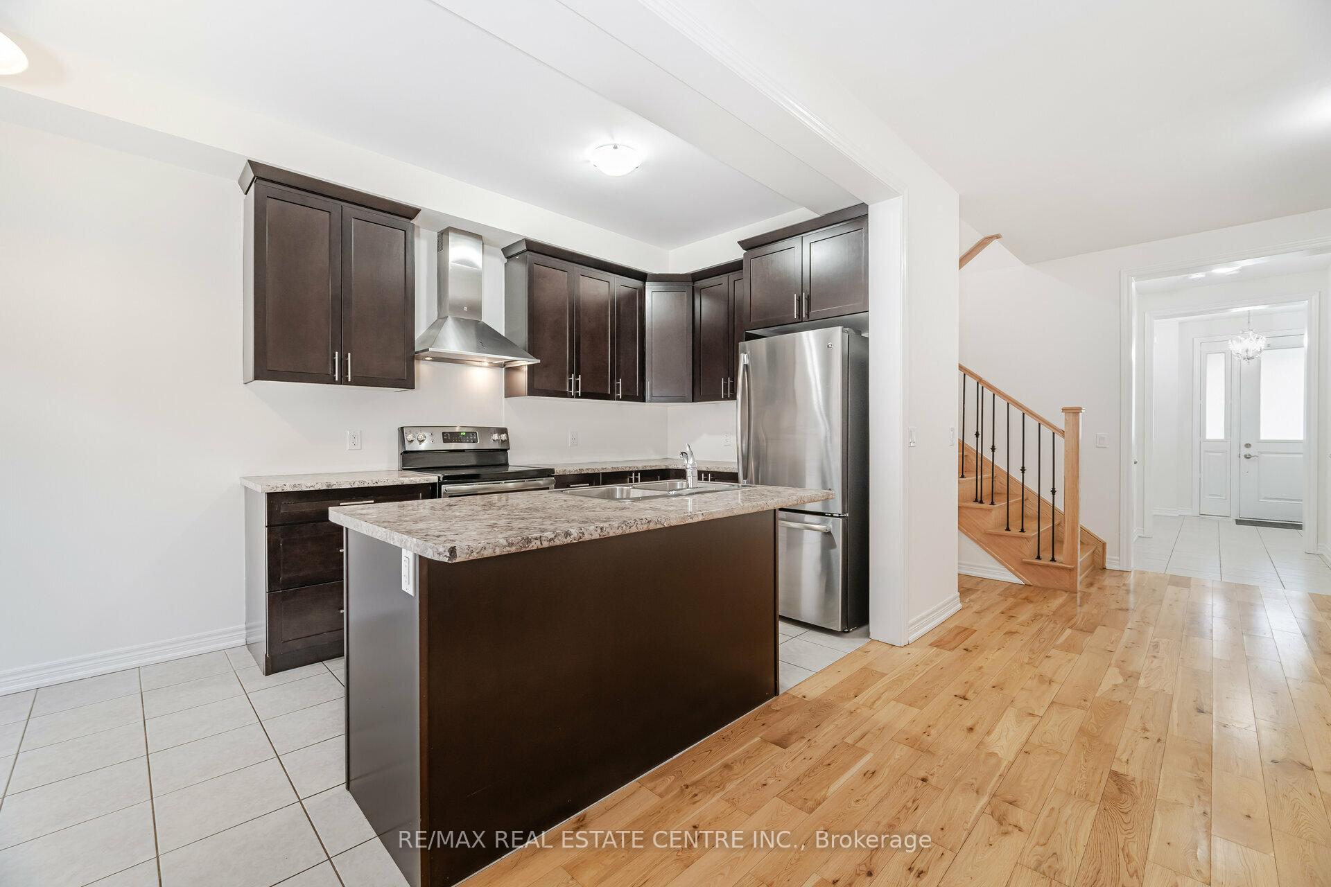 Photo 17 of 8 Talence Drive, Hamilton, Stoney Creek — HOMEH