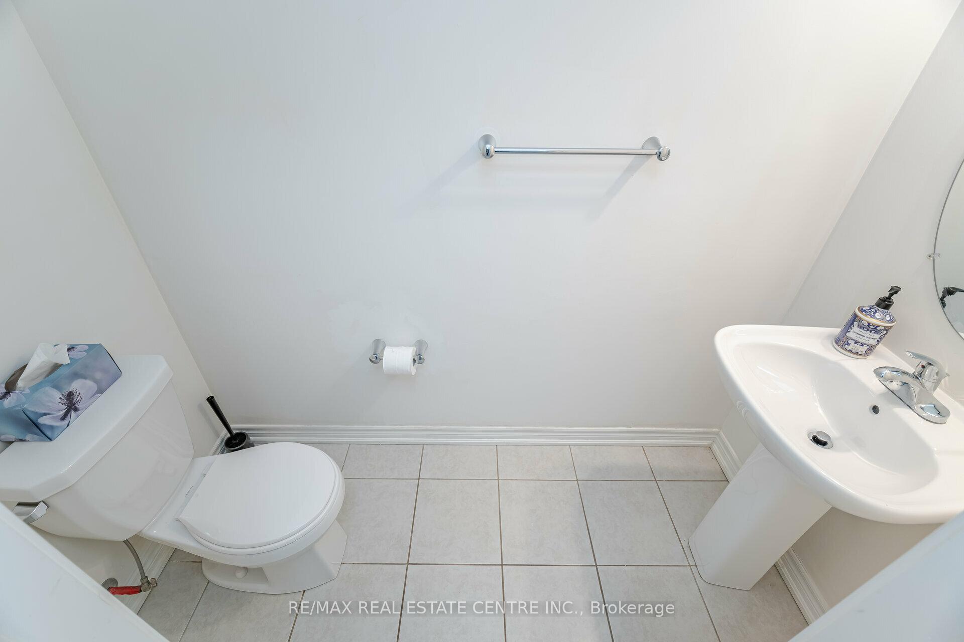 Photo 18 of 8 Talence Drive, Hamilton, Stoney Creek — HOMEH