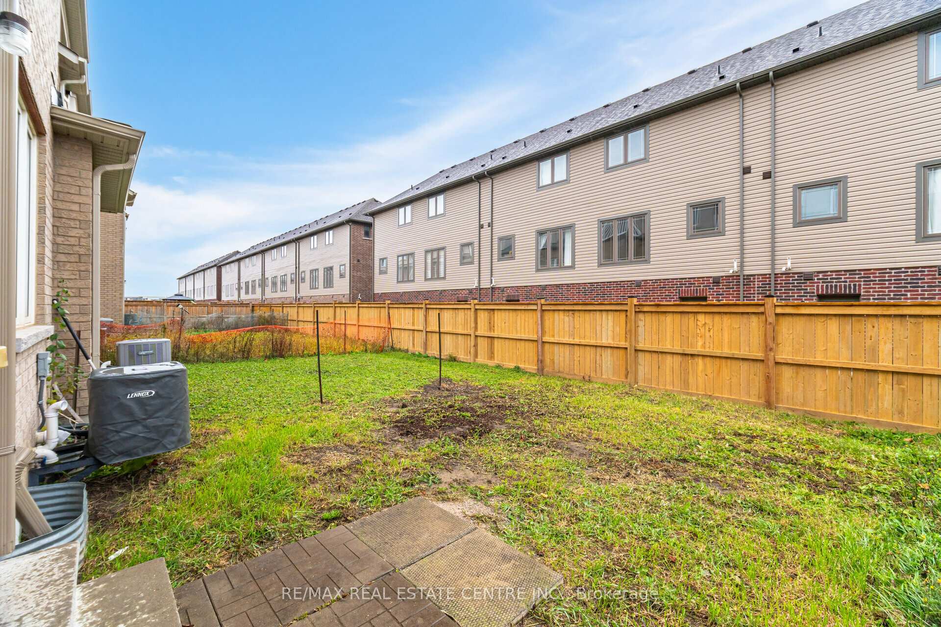 Photo 40 of 8 Talence Drive, Hamilton, Stoney Creek — HOMEH