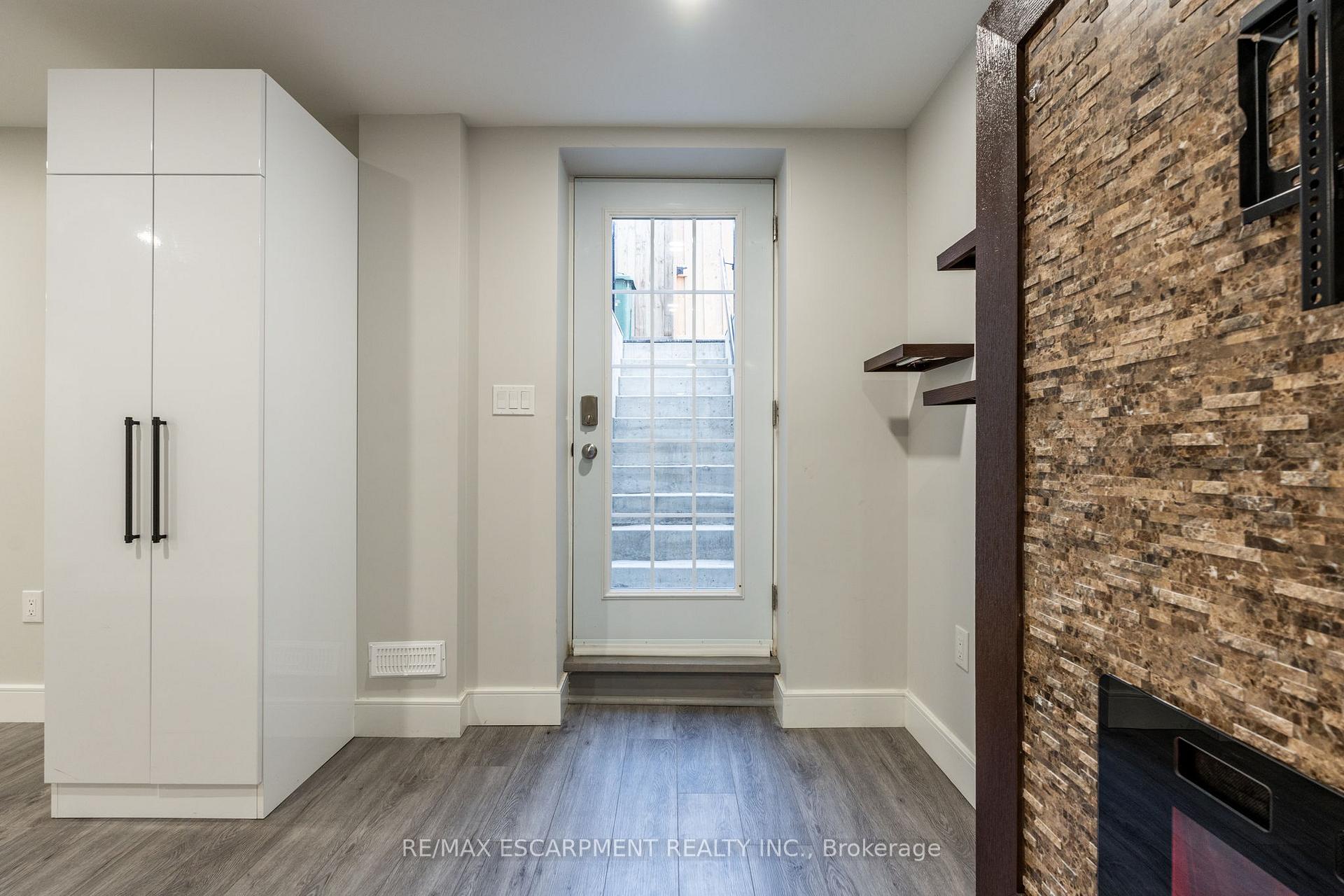 Photo 6 of Unit Bsmnt, 70 Rockledge Drive, Hamilton, Stoney Creek Mountain — HOMEH