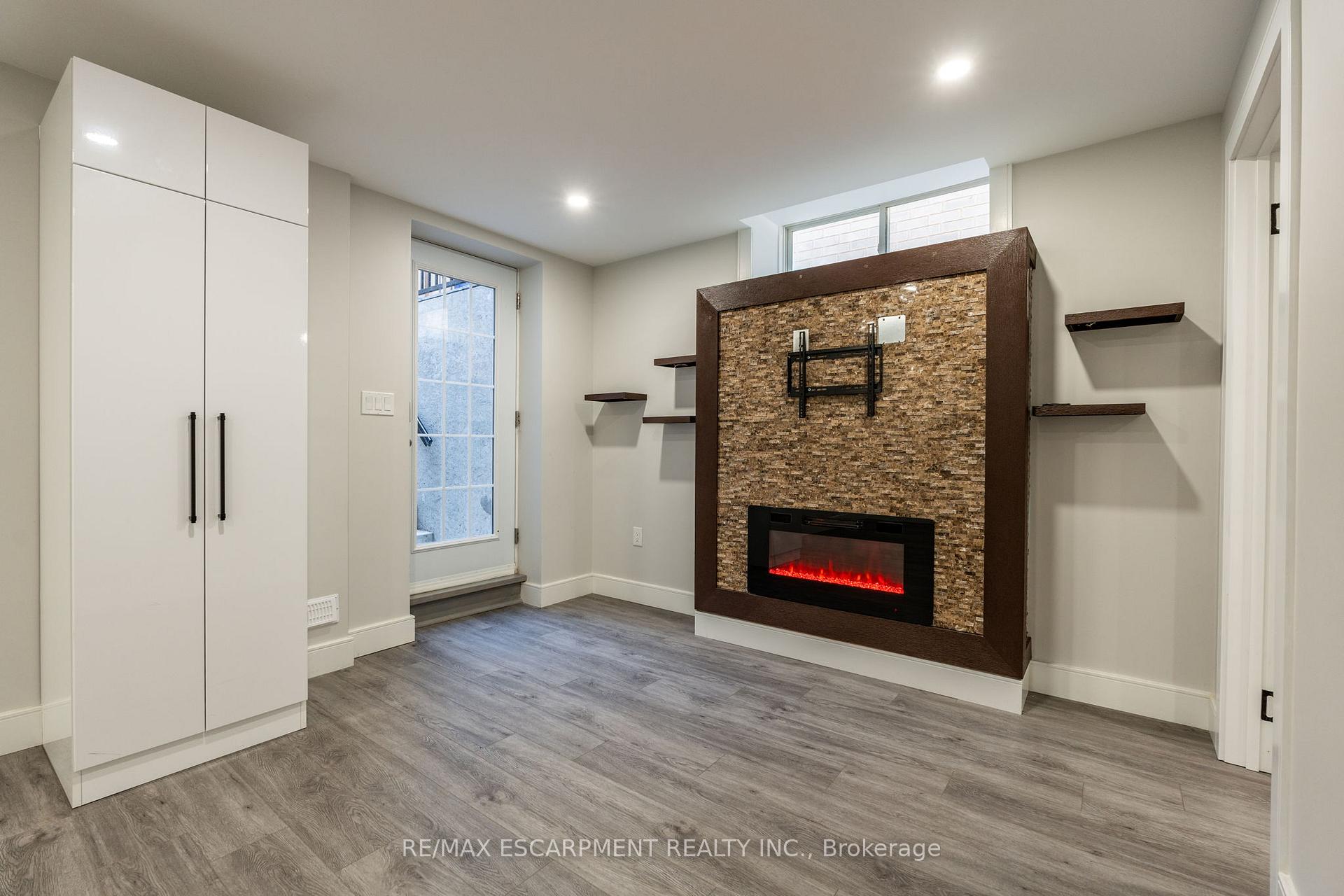 Photo 7 of Unit Bsmnt, 70 Rockledge Drive, Hamilton, Stoney Creek Mountain — HOMEH