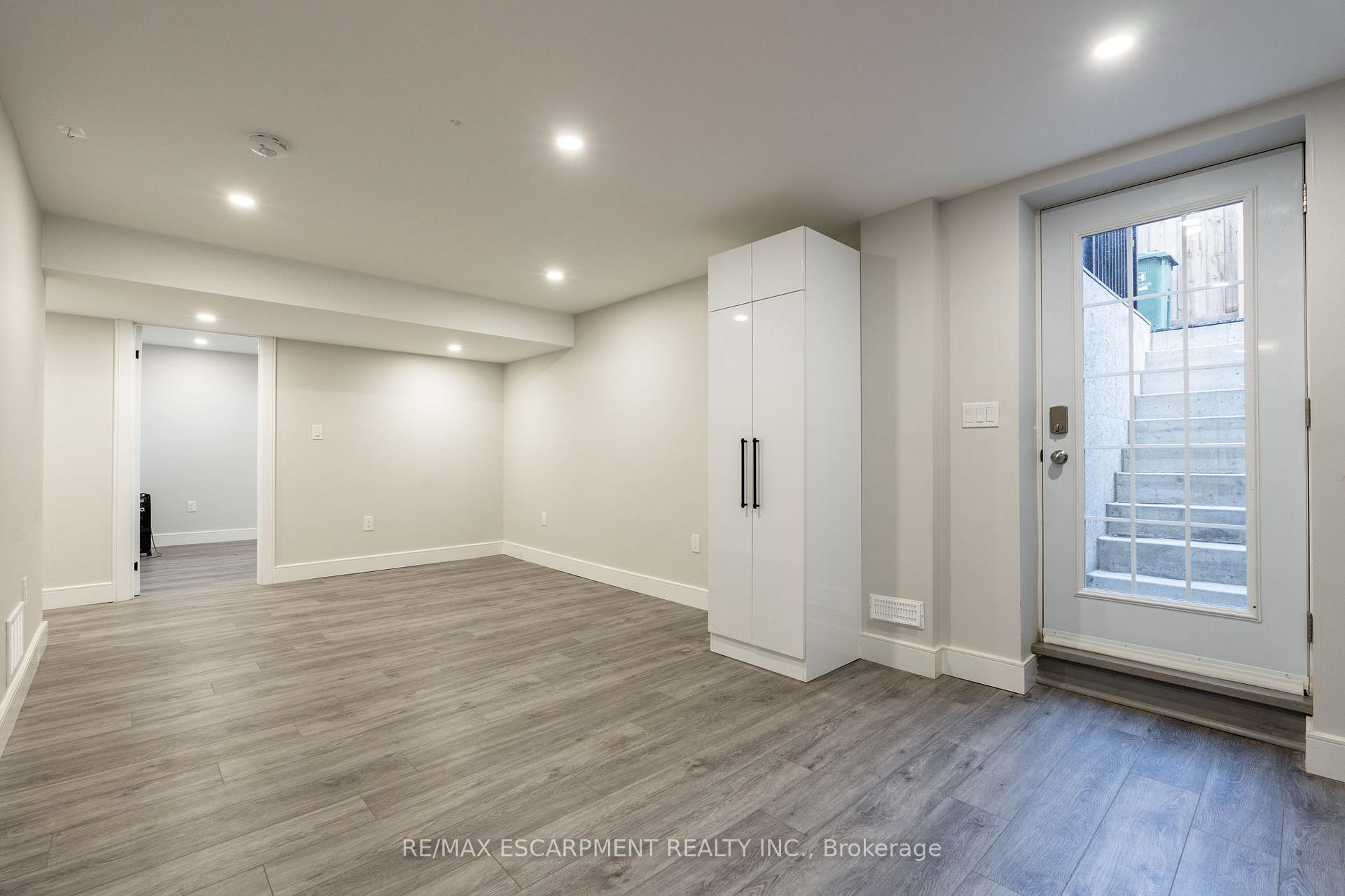 Photo 8 of Unit Bsmnt, 70 Rockledge Drive, Hamilton, Stoney Creek Mountain — HOMEH