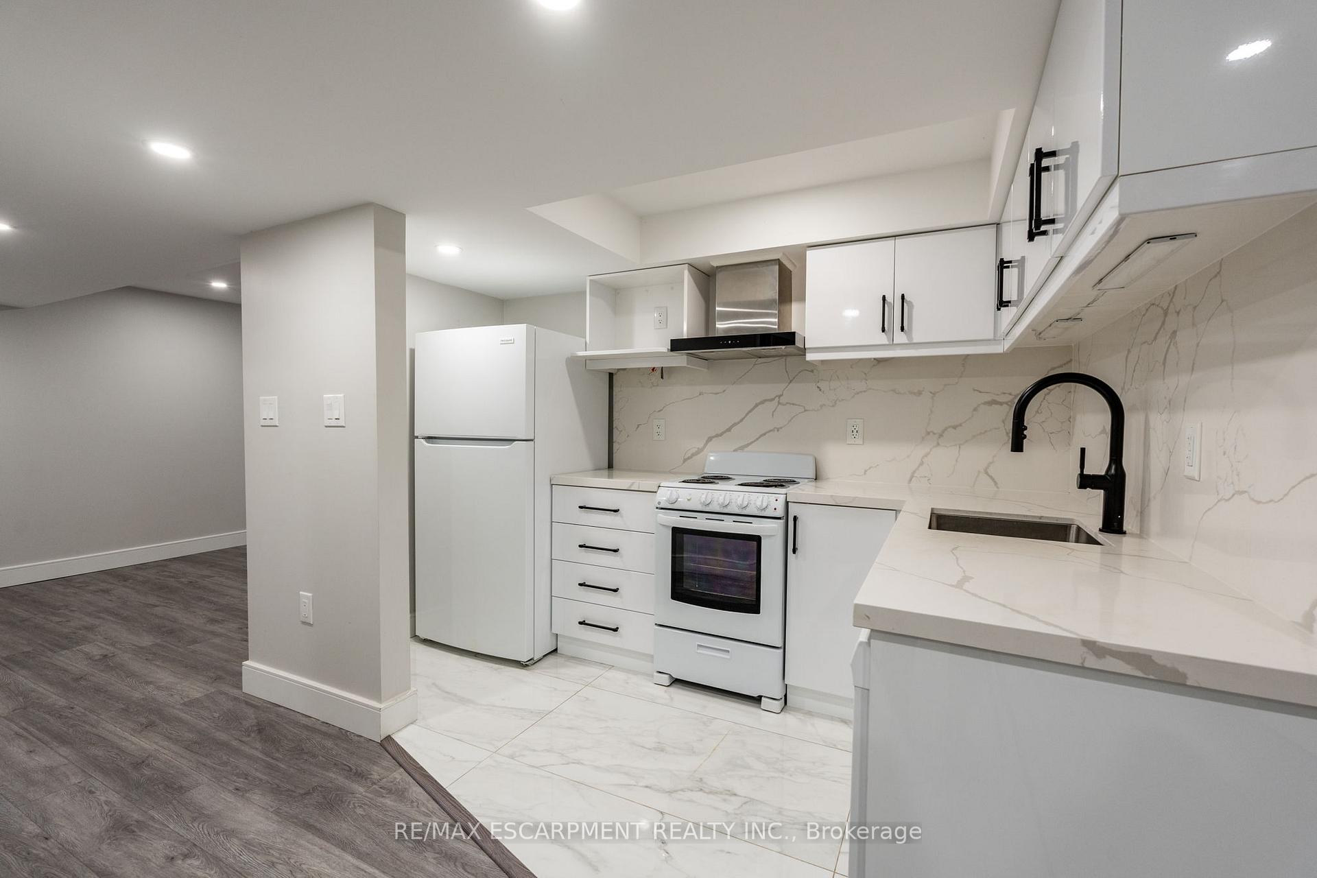 Photo 16 of Unit Bsmnt, 70 Rockledge Drive, Hamilton, Stoney Creek Mountain — HOMEH