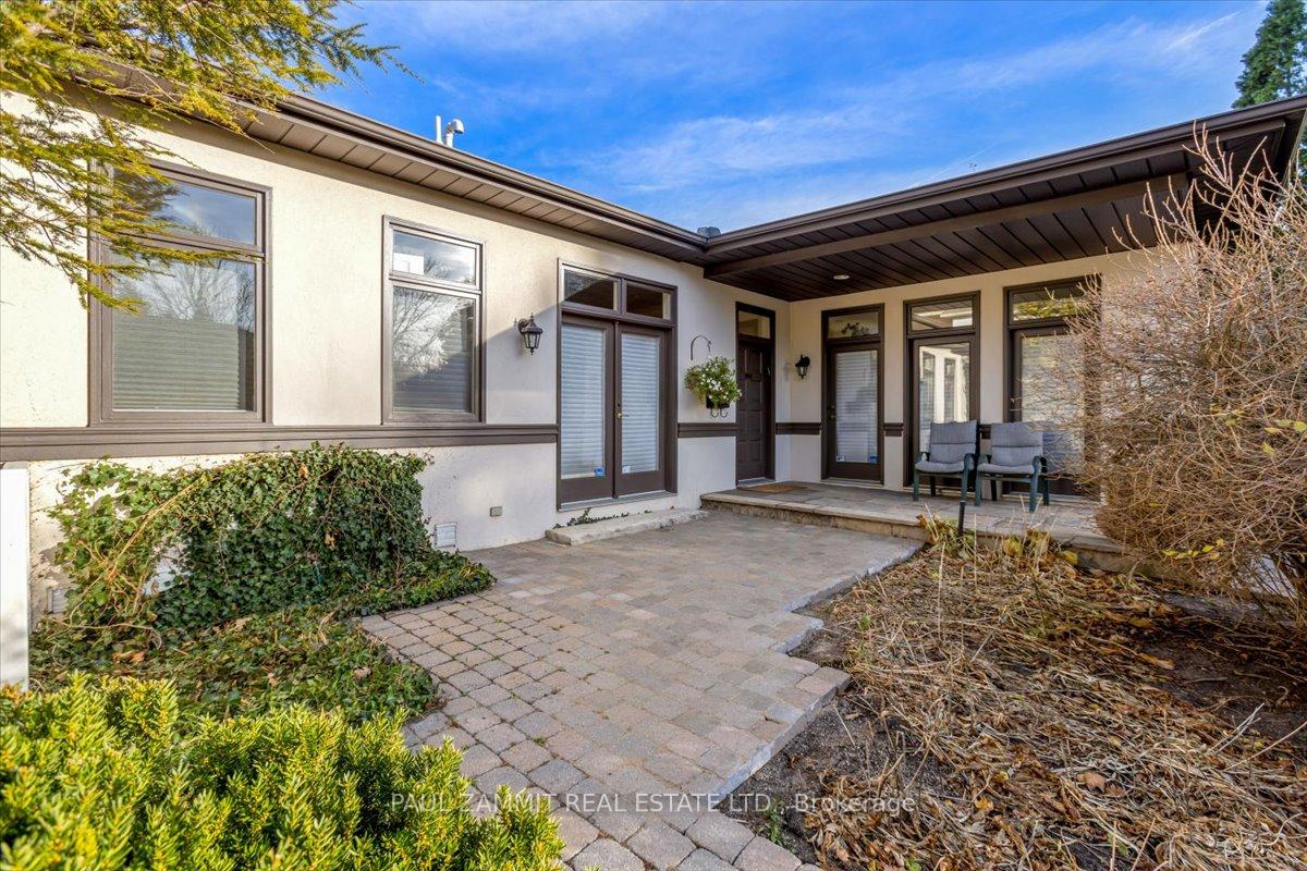Photo 2 of 7 Hammok Crescent, Markham, Bayview Glen — HOMEH