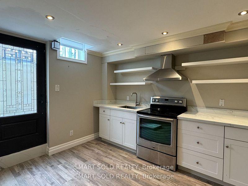 Photo 5 of Unit Lower, 13 Manorpark Court, Markham, Raymerville — HOMEH