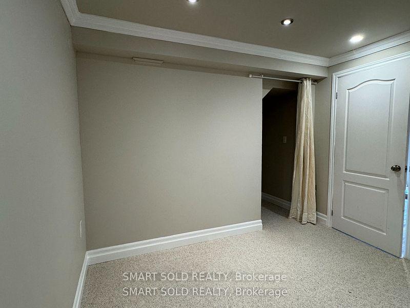 Photo 10 of Unit Lower, 13 Manorpark Court, Markham, Raymerville — HOMEH