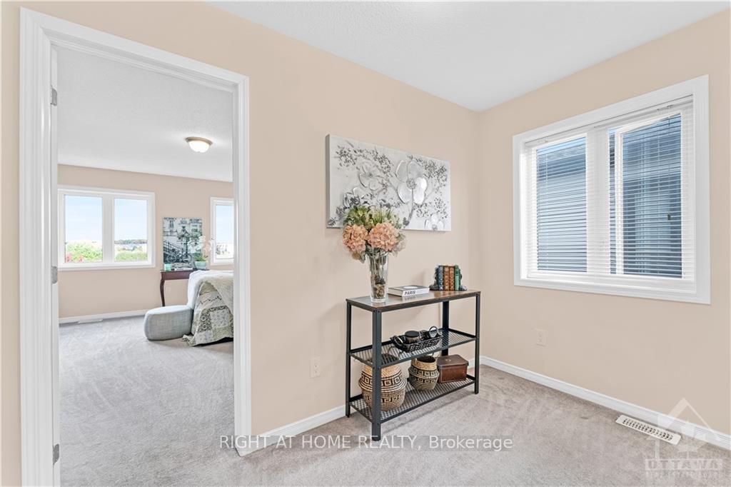 Photo 10 of 559 Radiant, Ottawa, Kanata - Emerald Meadows/Trailwest — HOMEH