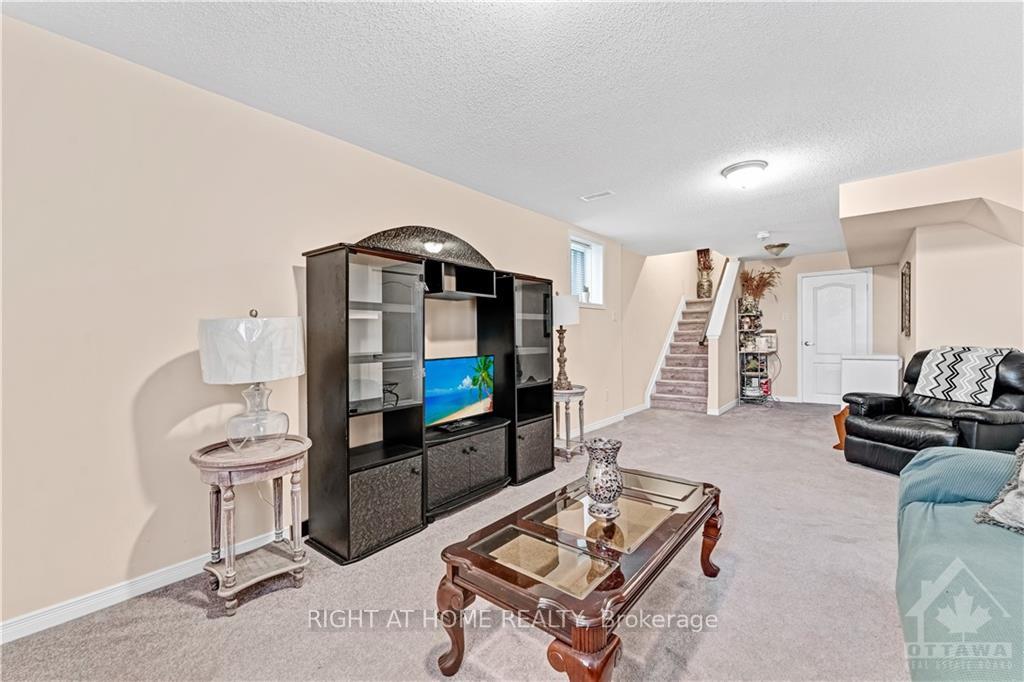 Photo 16 of 559 Radiant, Ottawa, Kanata - Emerald Meadows/Trailwest — HOMEH