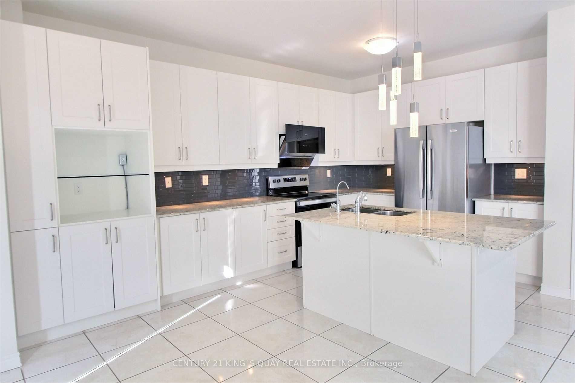 Photo 7 of 72 Bracknell Avenue, Markham, Berczy — HOMEH