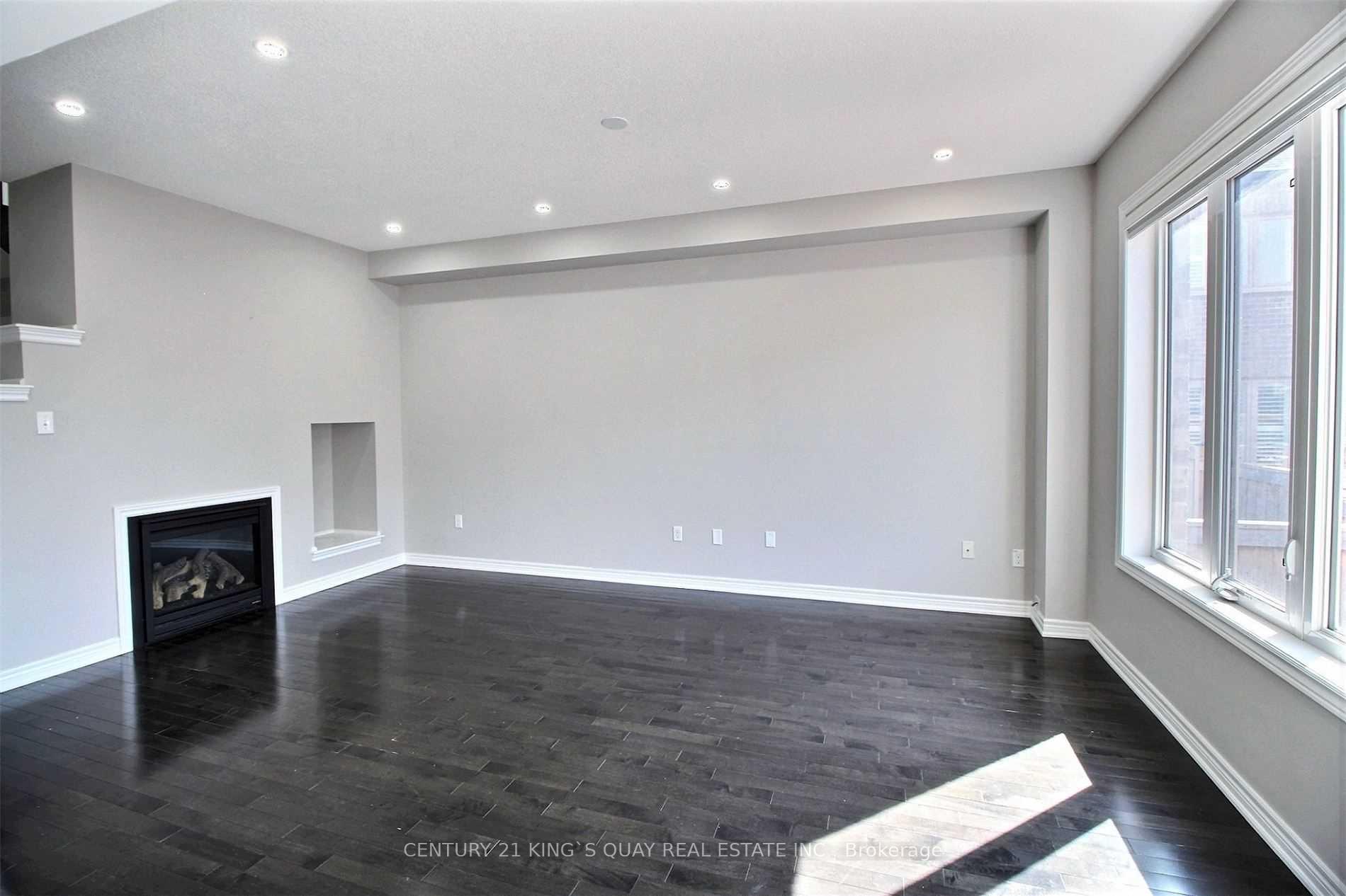 Photo 8 of 72 Bracknell Avenue, Markham, Berczy — HOMEH