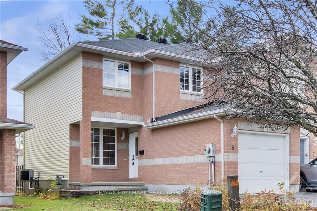 Photo 2 of 5 Newcastle Avenue, Ottawa, Kanata - Morgan's Grant/South March — HOMEH
