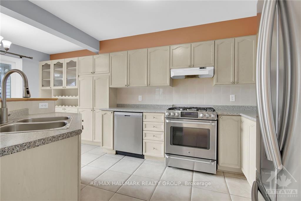 Photo 8 of 5 Newcastle Avenue, Ottawa, Kanata - Morgan's Grant/South March — HOMEH
