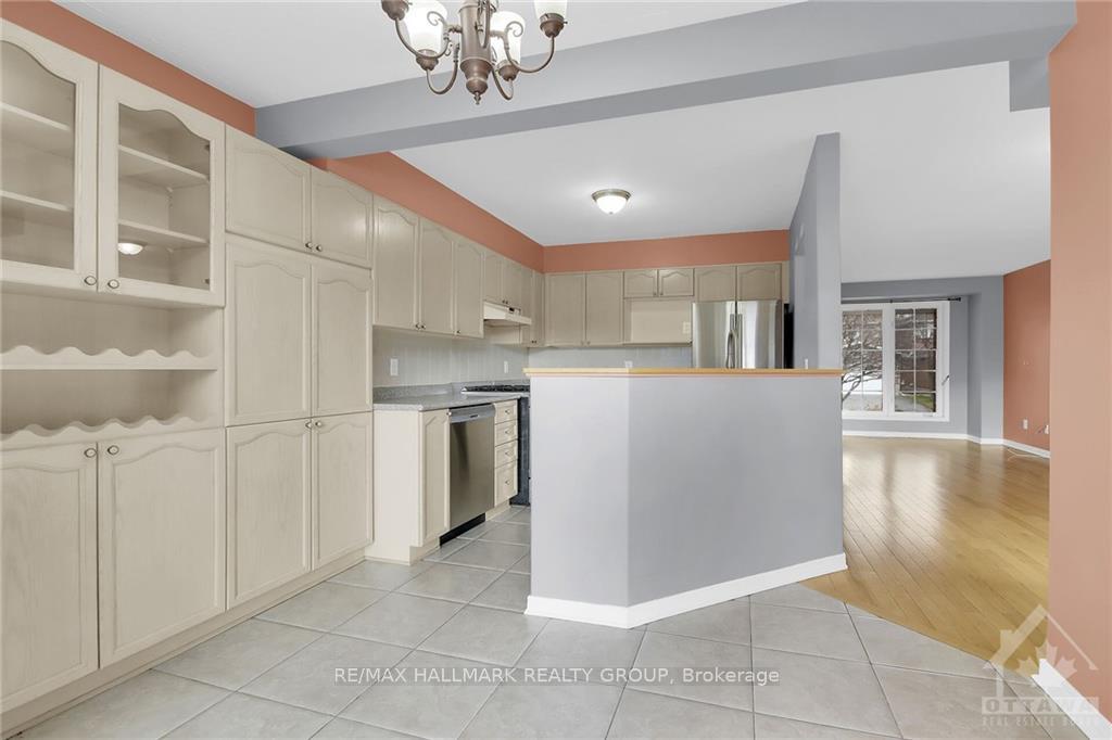 Photo 9 of 5 Newcastle Avenue, Ottawa, Kanata - Morgan's Grant/South March — HOMEH