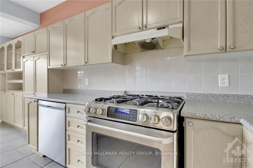 Photo 12 of 5 Newcastle Avenue, Ottawa, Kanata - Morgan's Grant/South March — HOMEH