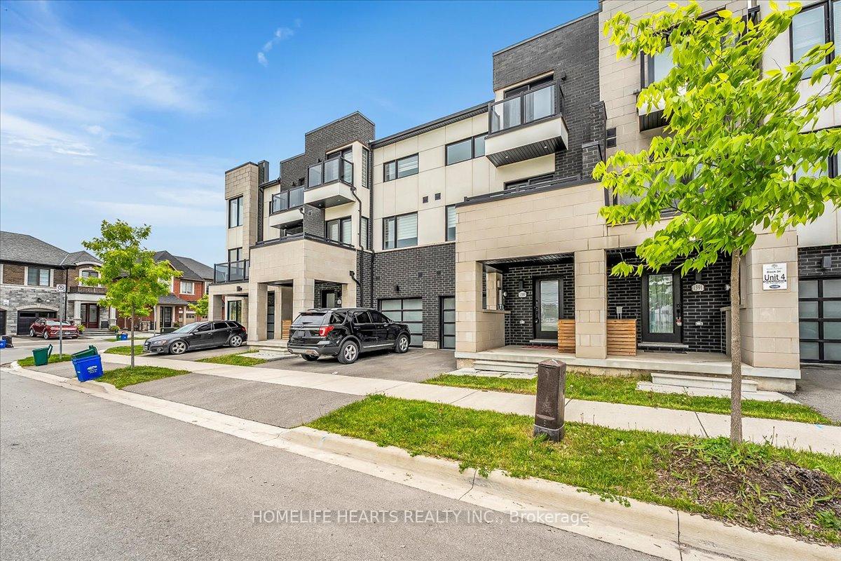 Front of 1389 Clarriage Court E
