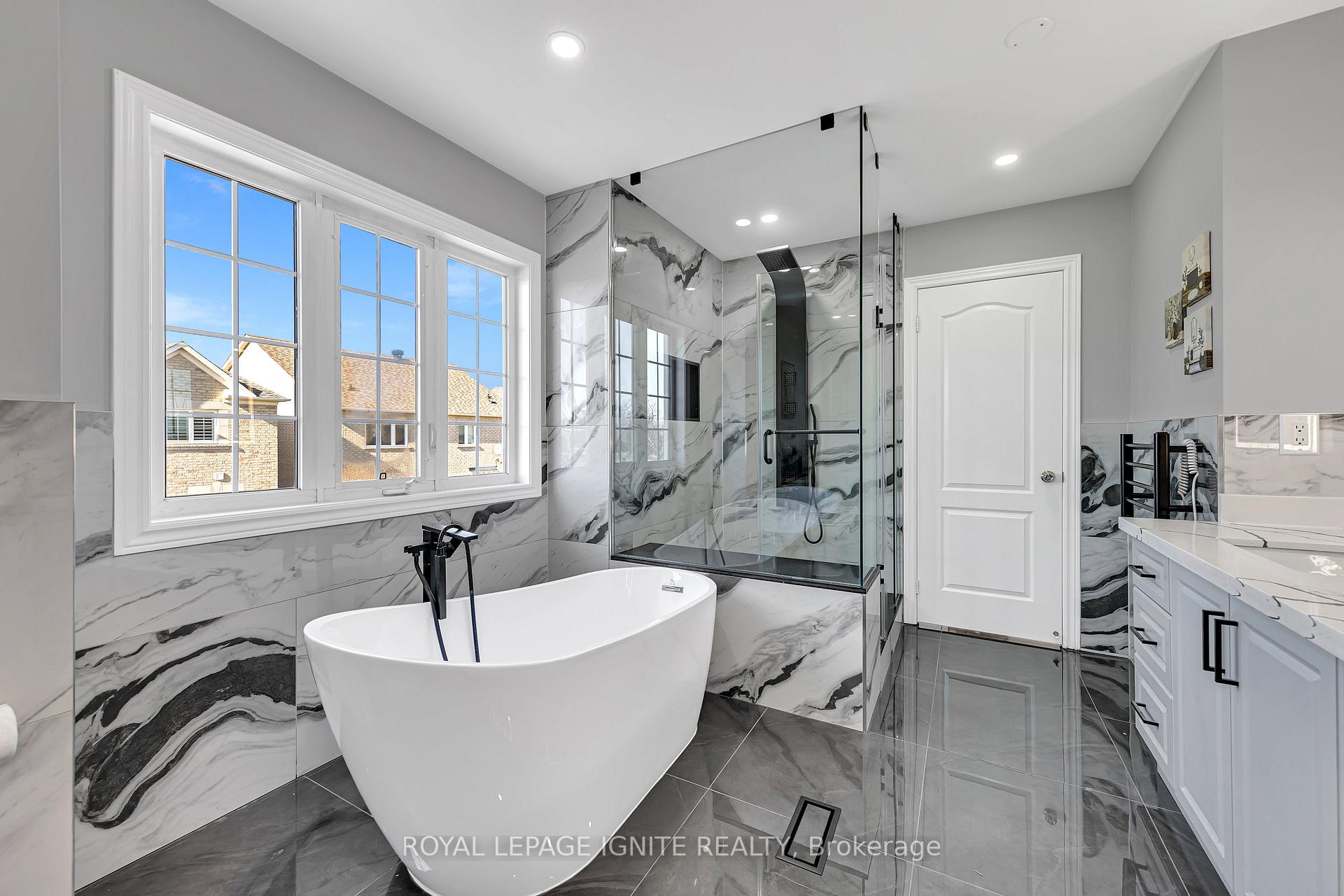 Photo 17 of 63 Gordon Weeden Road, Markham, Greensborough — HOMEH