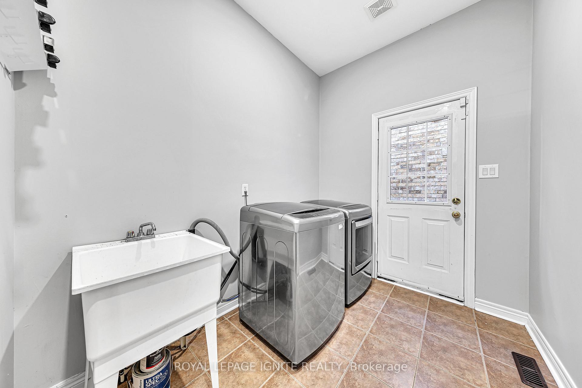 Photo 41 of 63 Gordon Weeden Road, Markham, Greensborough — HOMEH