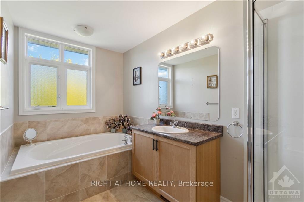 Photo 12 of 155 Kinghaven Crescent, Ottawa, Kanata - Bridlewood — HOMEH