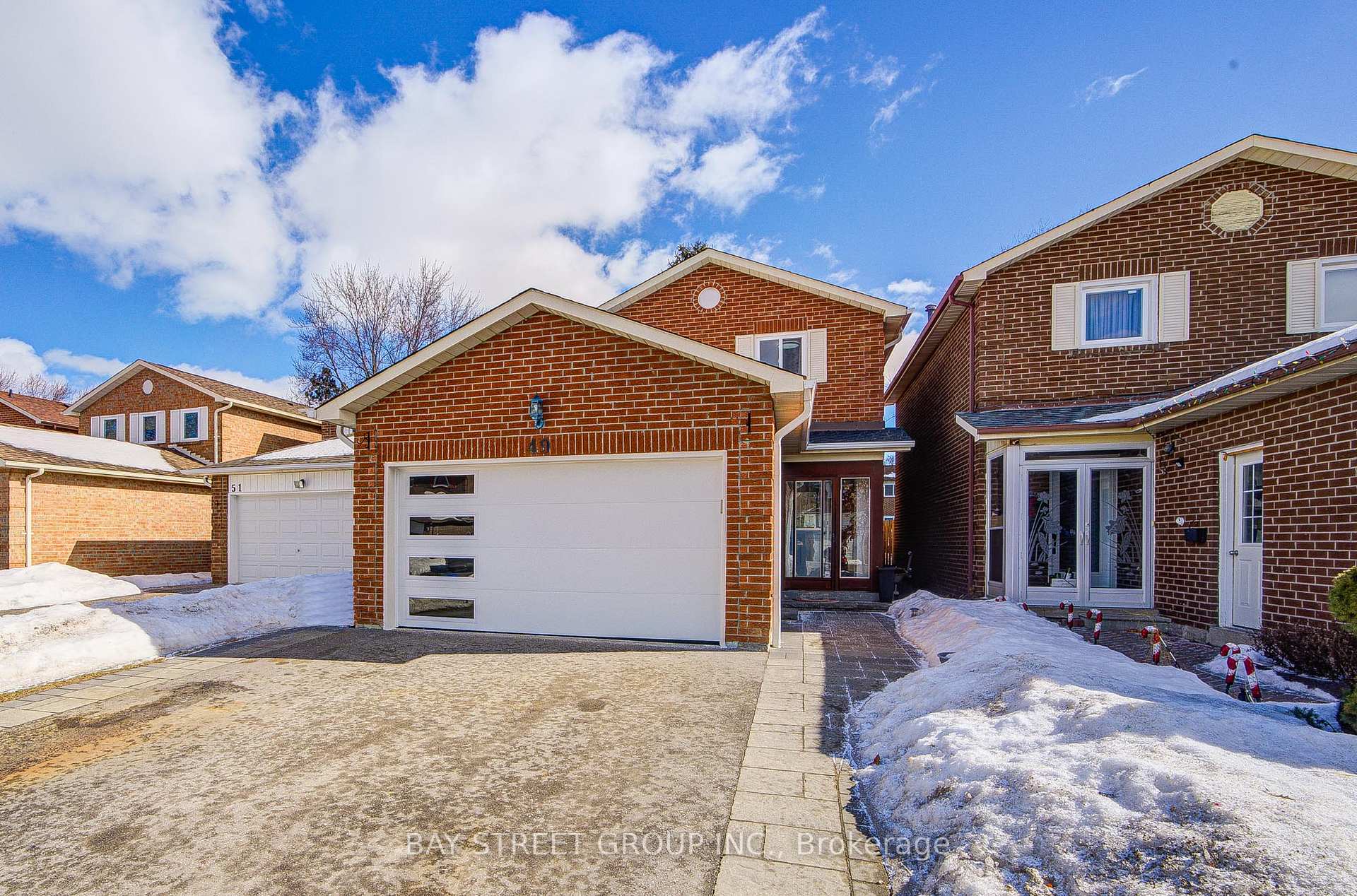 Photo 1 of 49 Trothen Circle, Markham, Markham Village — HOMEH