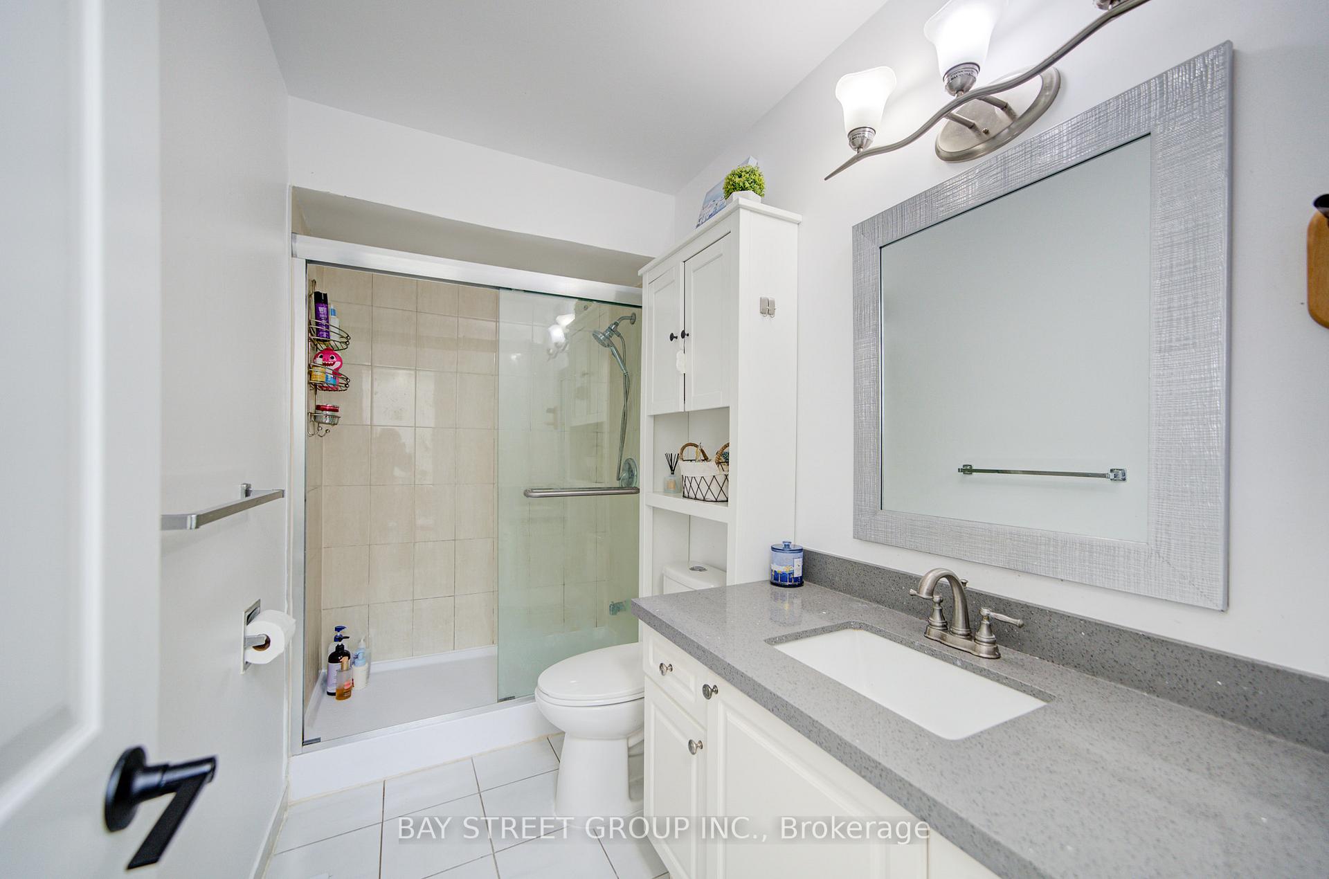 Photo 20 of 49 Trothen Circle, Markham, Markham Village — HOMEH