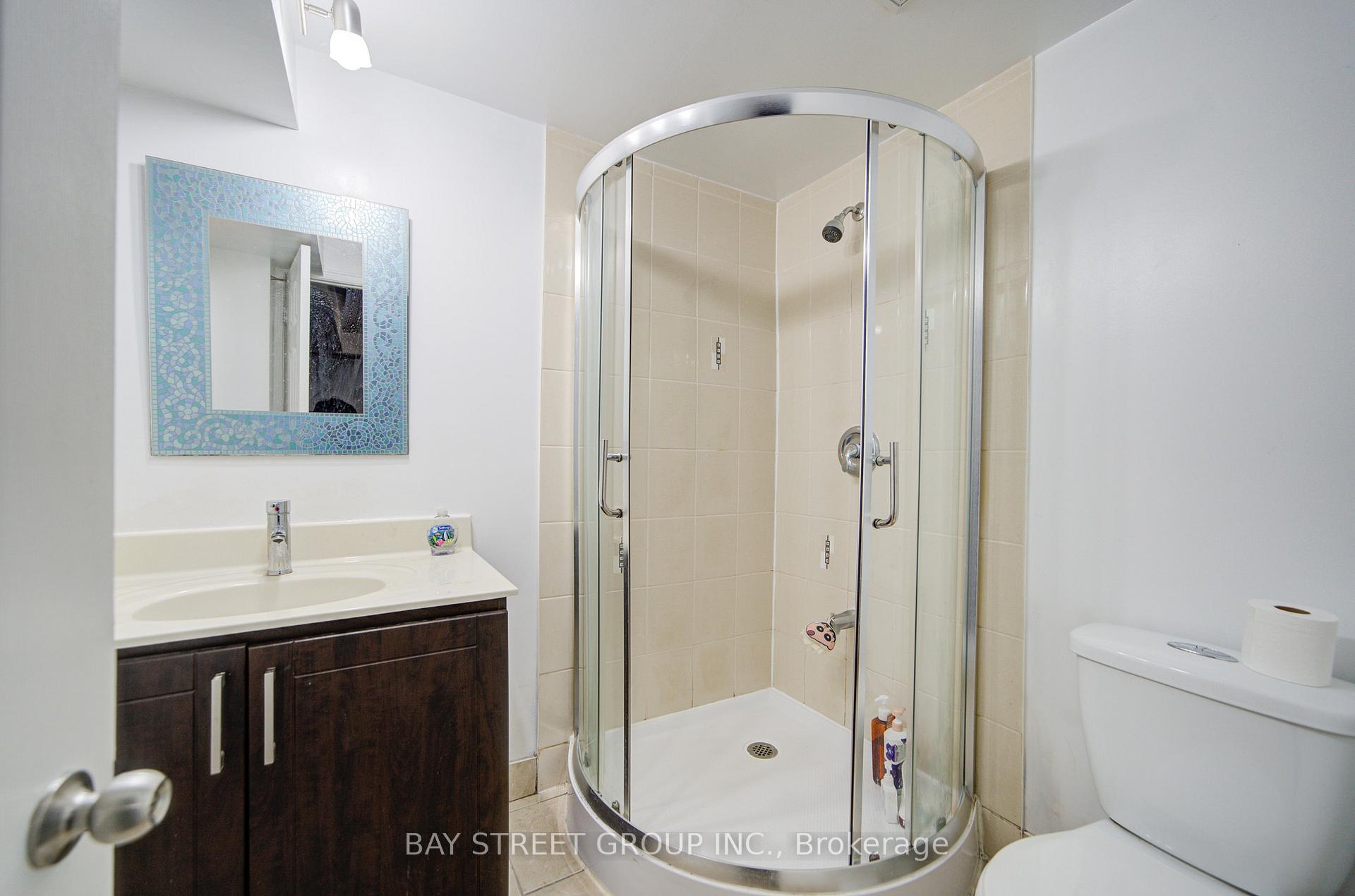 Photo 23 of 49 Trothen Circle, Markham, Markham Village — HOMEH