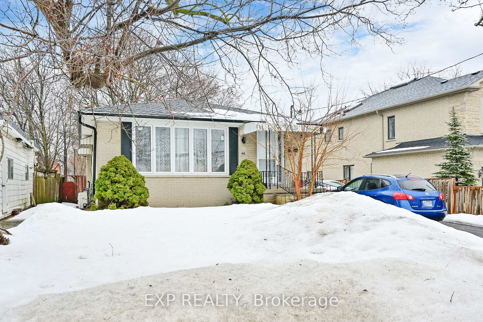 Photo 2 of Unit Bsmt, 114 Glen Cameron Road, Markham, Thornhill — HOMEH