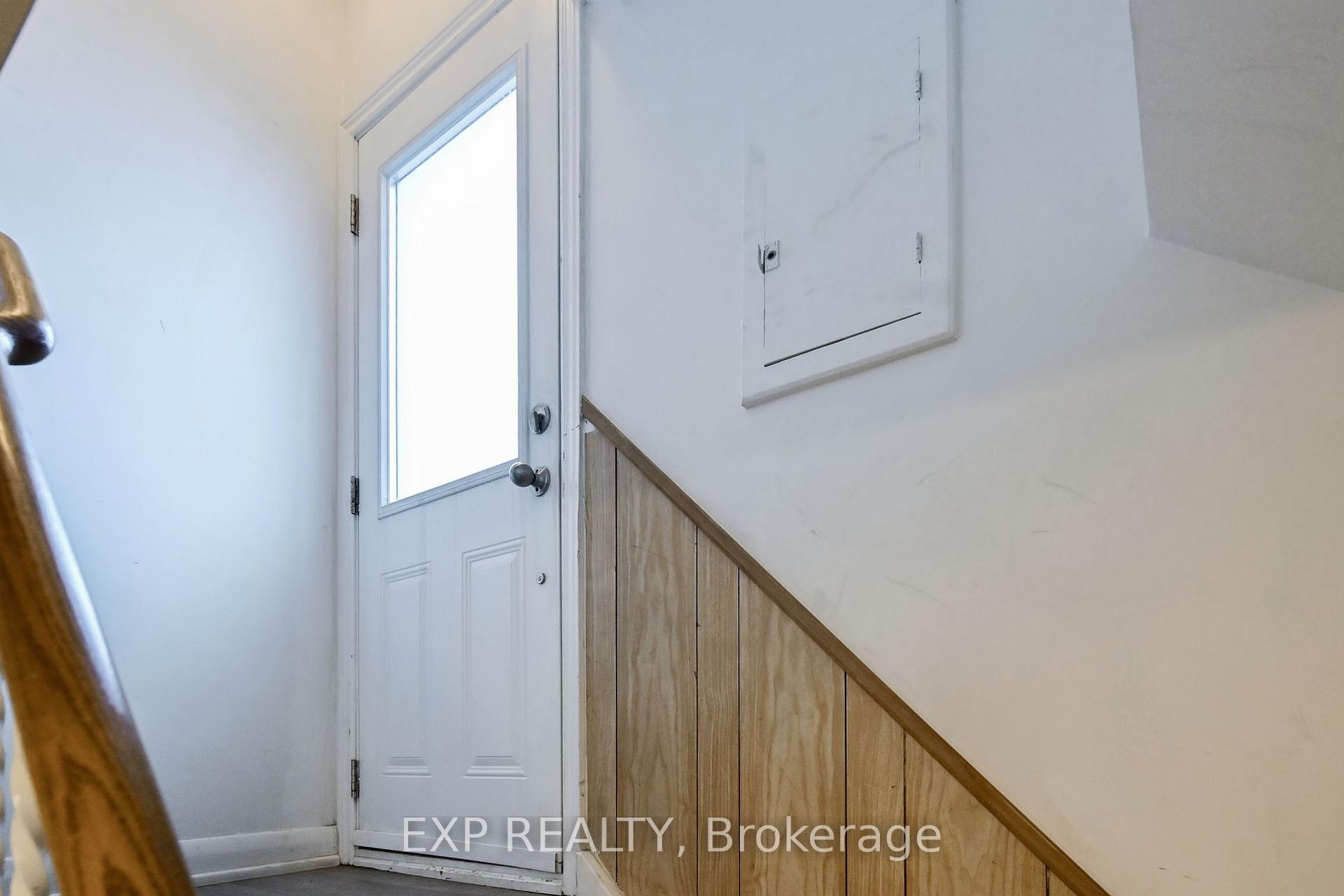 Photo 4 of Unit Bsmt, 114 Glen Cameron Road, Markham, Thornhill — HOMEH