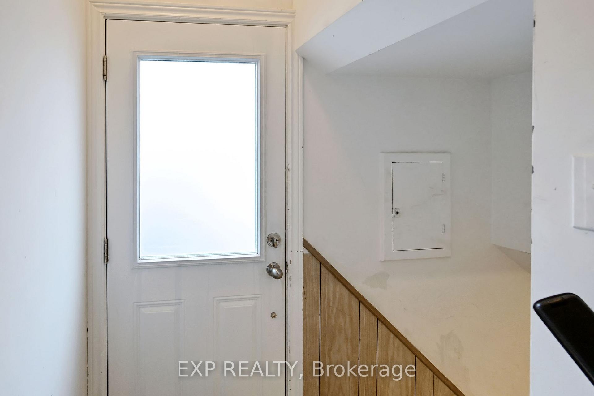 Photo 5 of Unit Bsmt, 114 Glen Cameron Road, Markham, Thornhill — HOMEH