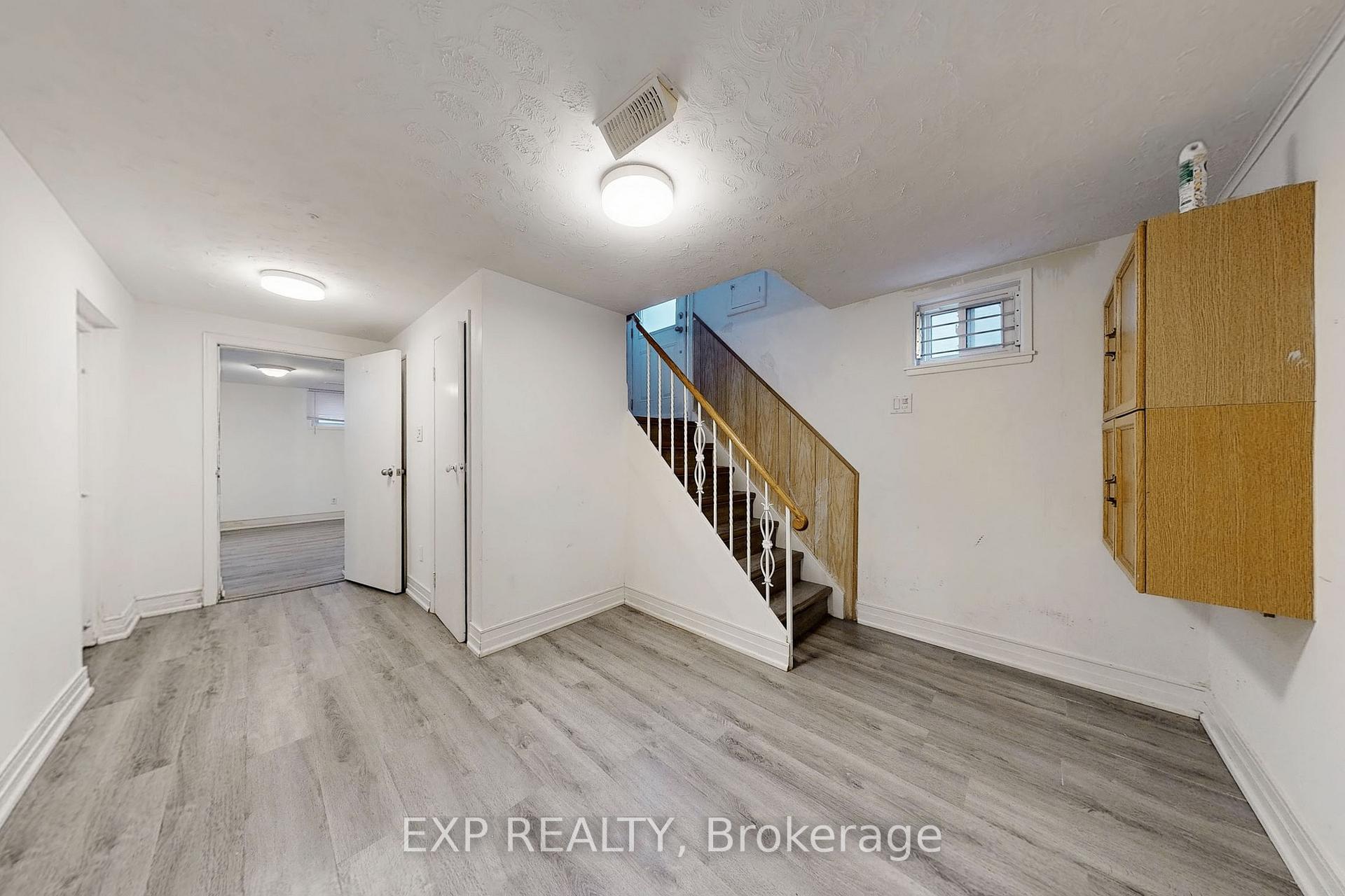 Photo 9 of Unit Bsmt, 114 Glen Cameron Road, Markham, Thornhill — HOMEH